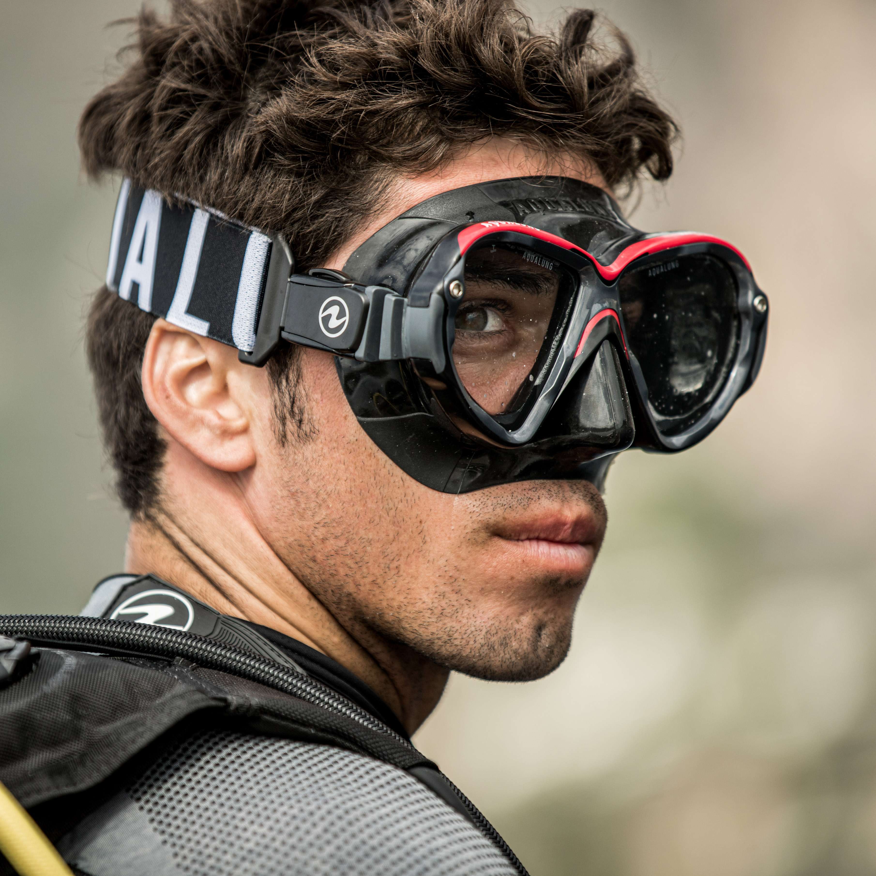 Aqualung Reveal Ultrafit Scuba Diving Mask - Image 5