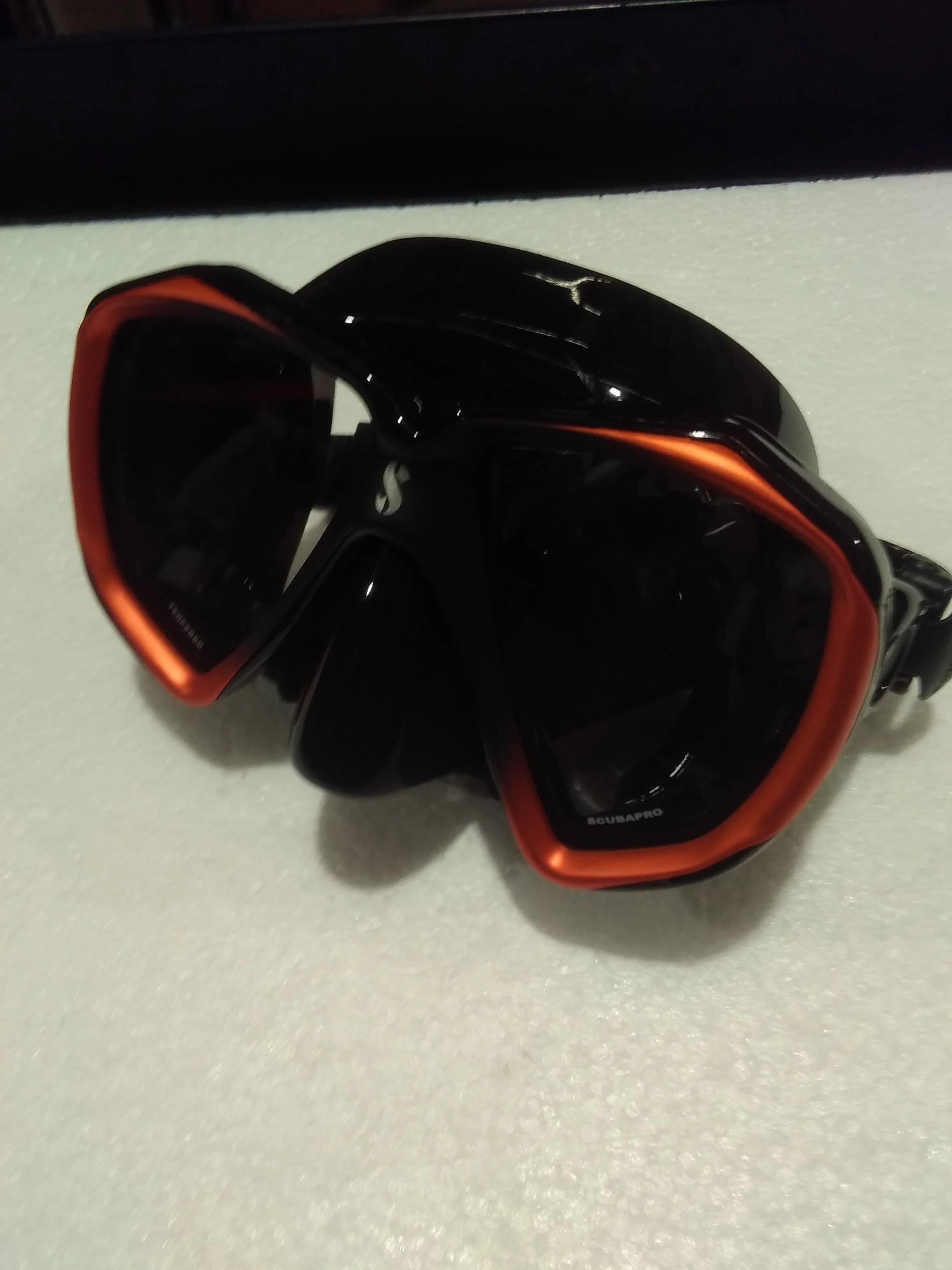 Used Scubapro Spectra Dive Mask