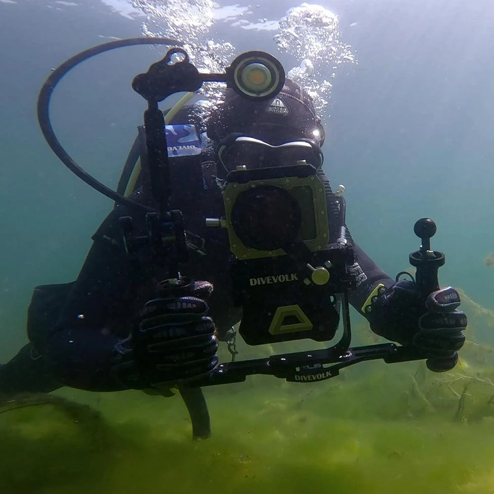 DiveVolk Underwater L Bracket for Seatouch 4 Max – Vertical Horizontal Camera Mount for Content Creators - Image 7