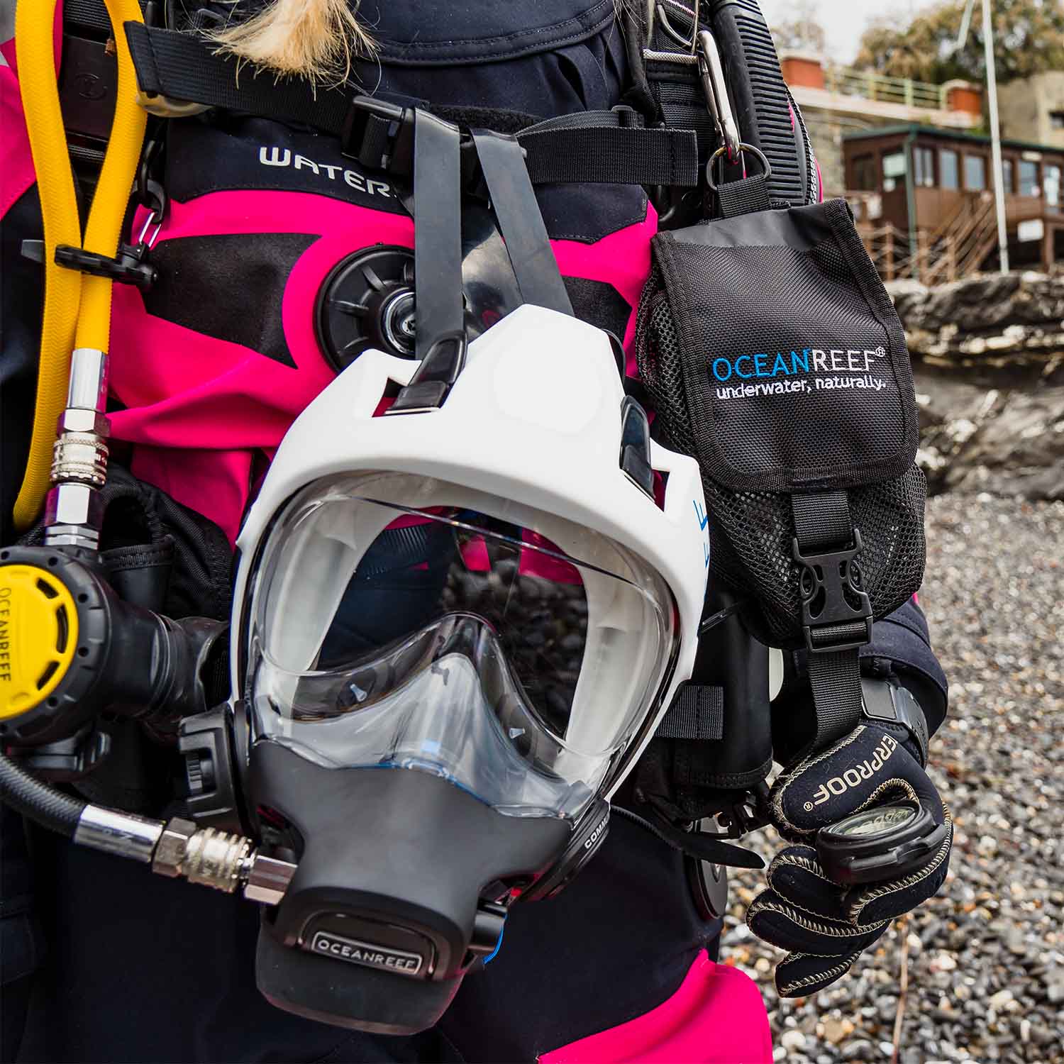 Ocean Reef Neptune III IDM - Diving Full Face Mask w/ int 2nd st, surface air valve, doffing handle, extender kit and multitool - Image 23
