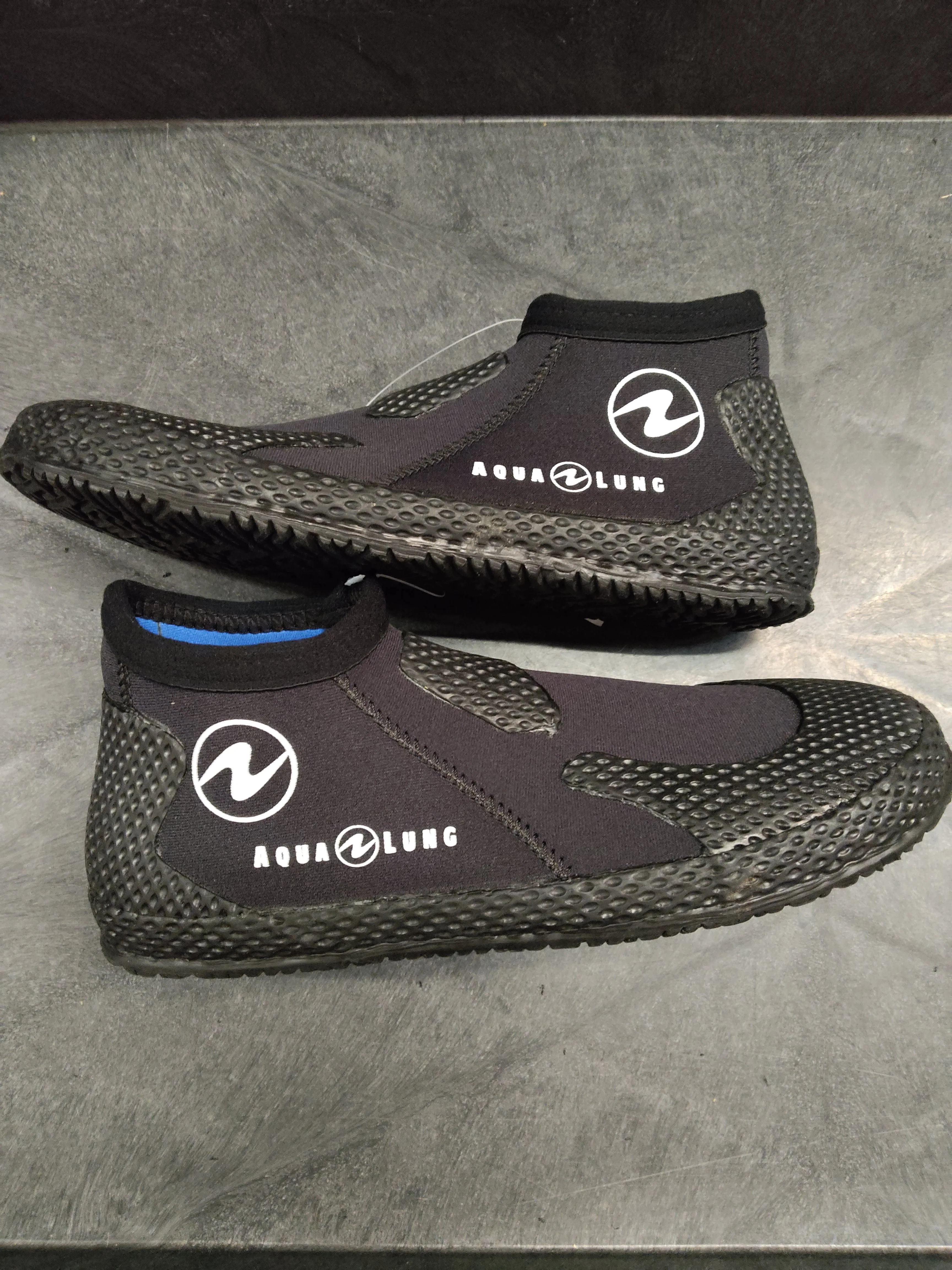 Used Aqualung 3mm Superlow Dive Boot Black / Blue