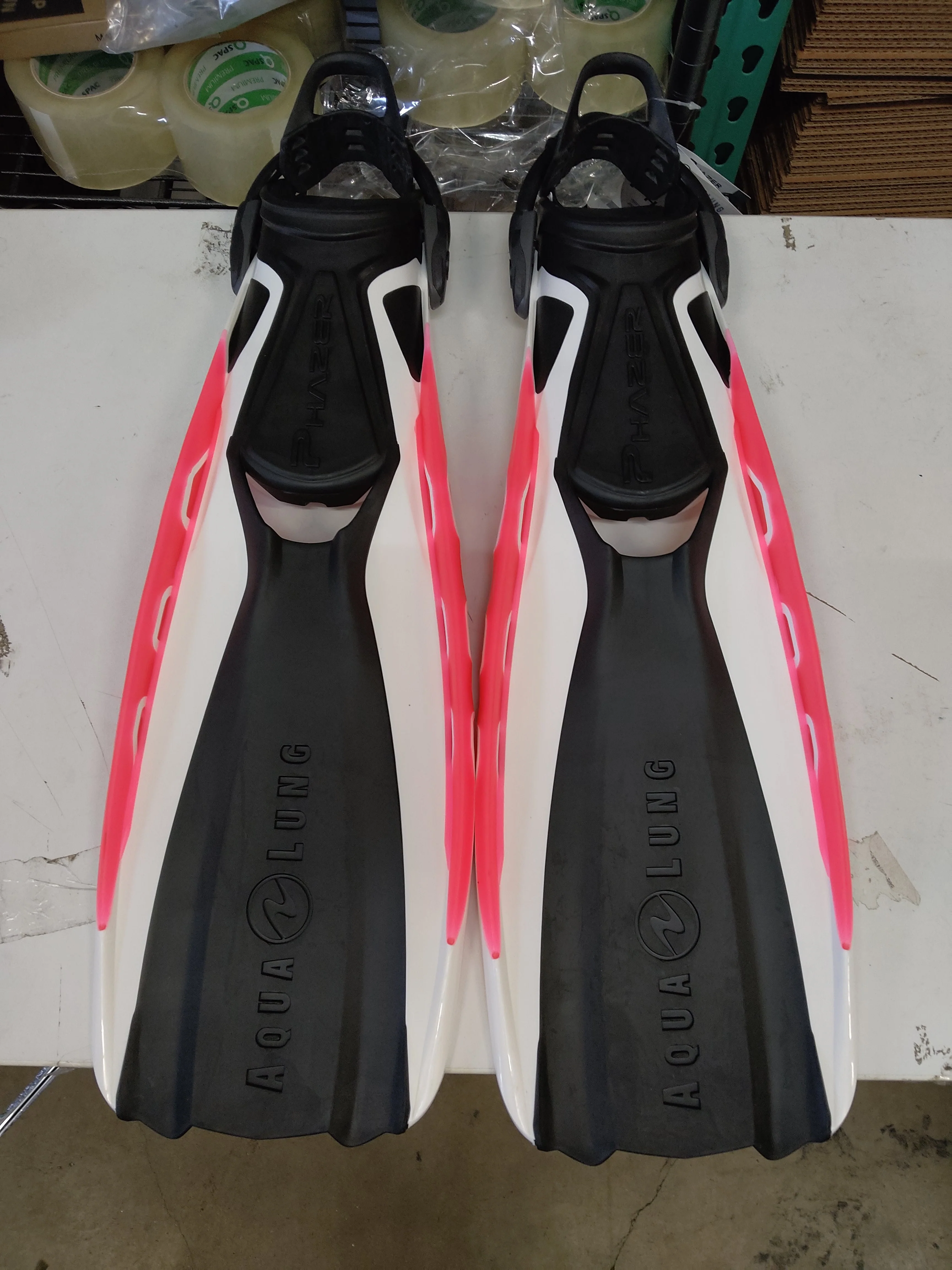 Used Aqualung Phazer Open Heel Dive Fins