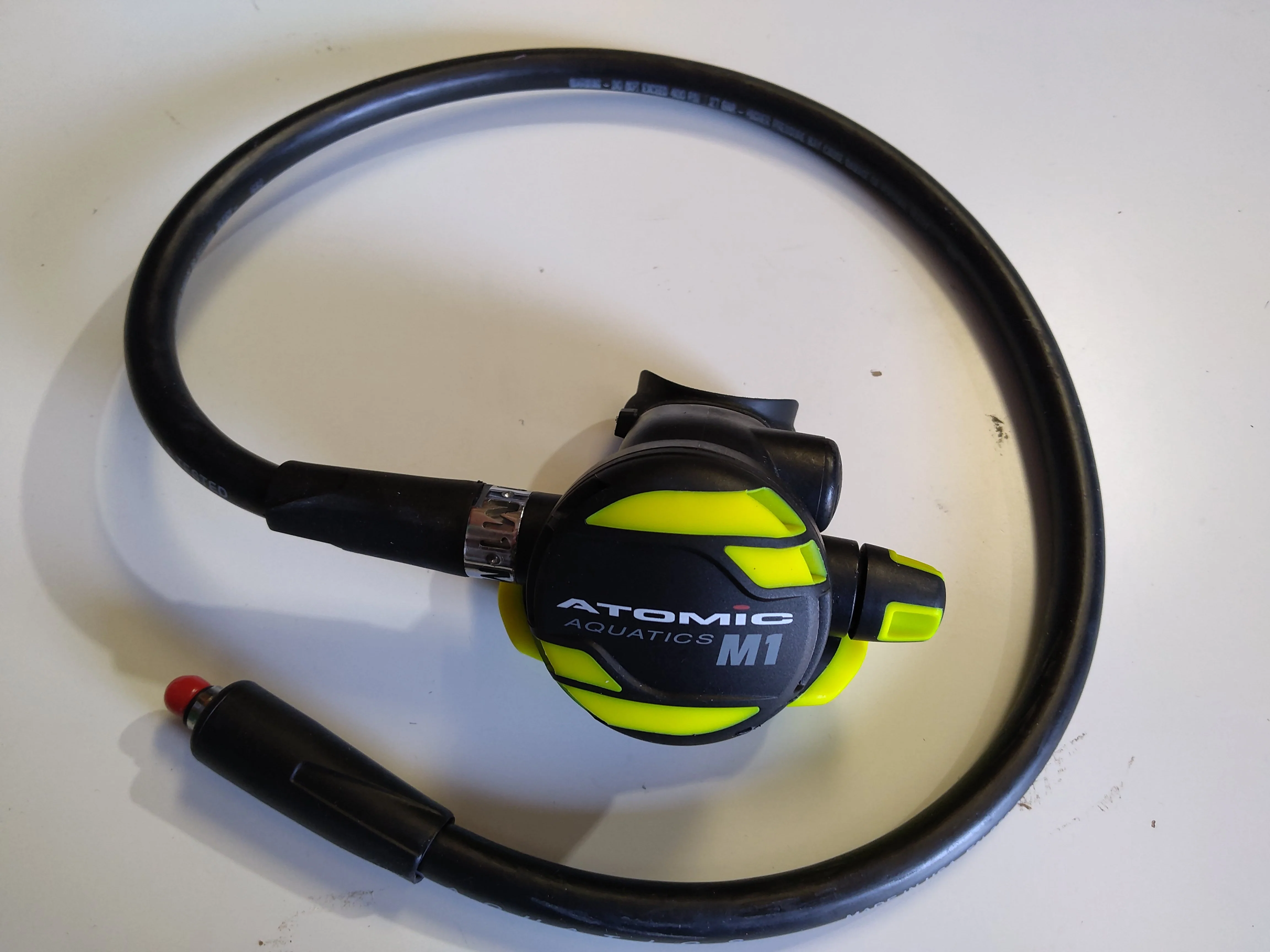Open Box Atomic Aquatics M1 Octopus, 36" hose, Yellow
