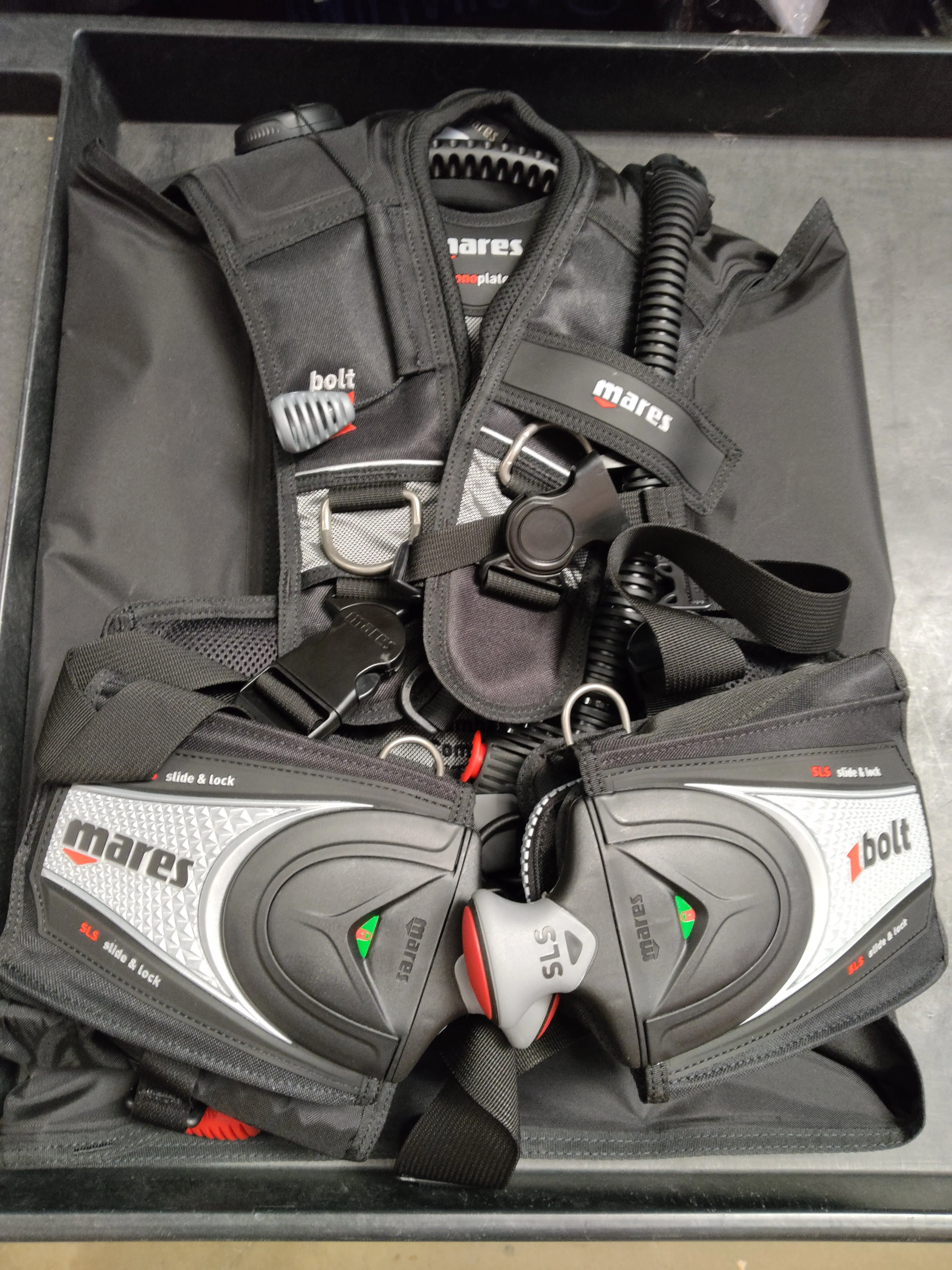 Used Mares Bolt SLS BC Vest - Image 2