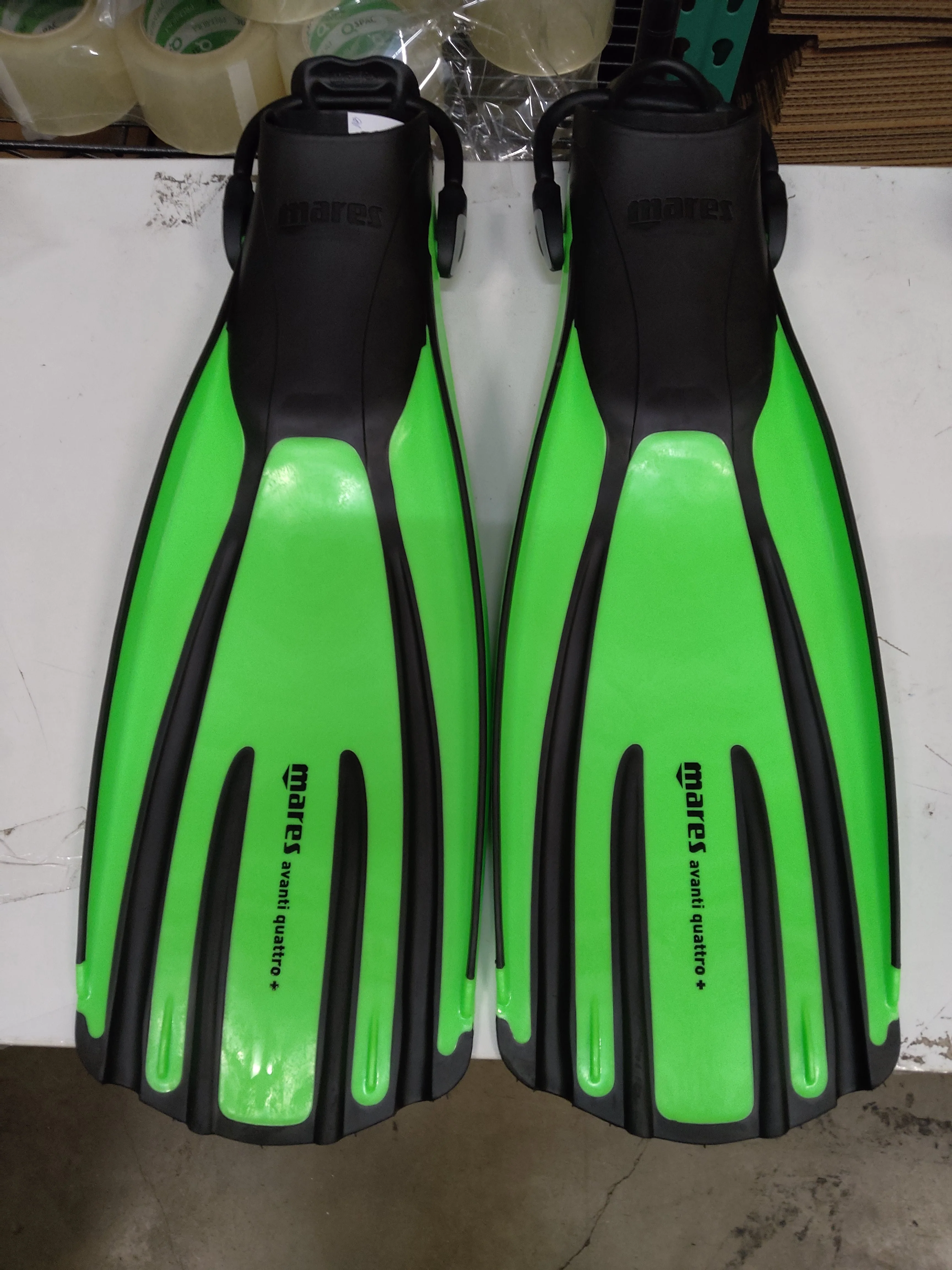 Used Mares Avanti Quattro Plus Open Heel Bungee Strap Dive Fin - Image 2