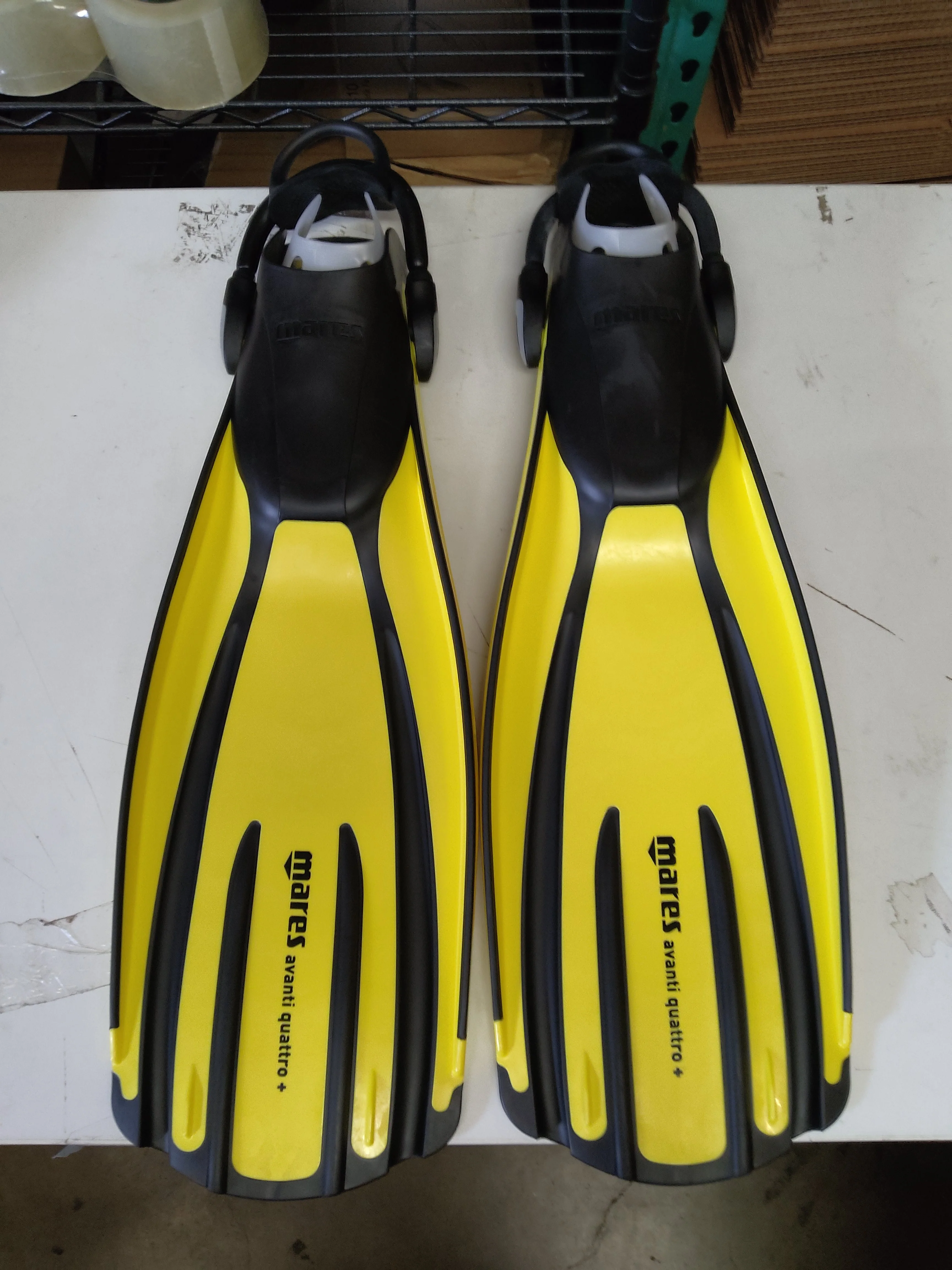 Used Mares Avanti Quattro Plus Open Heel Bungee Strap Dive Fin - Image 9