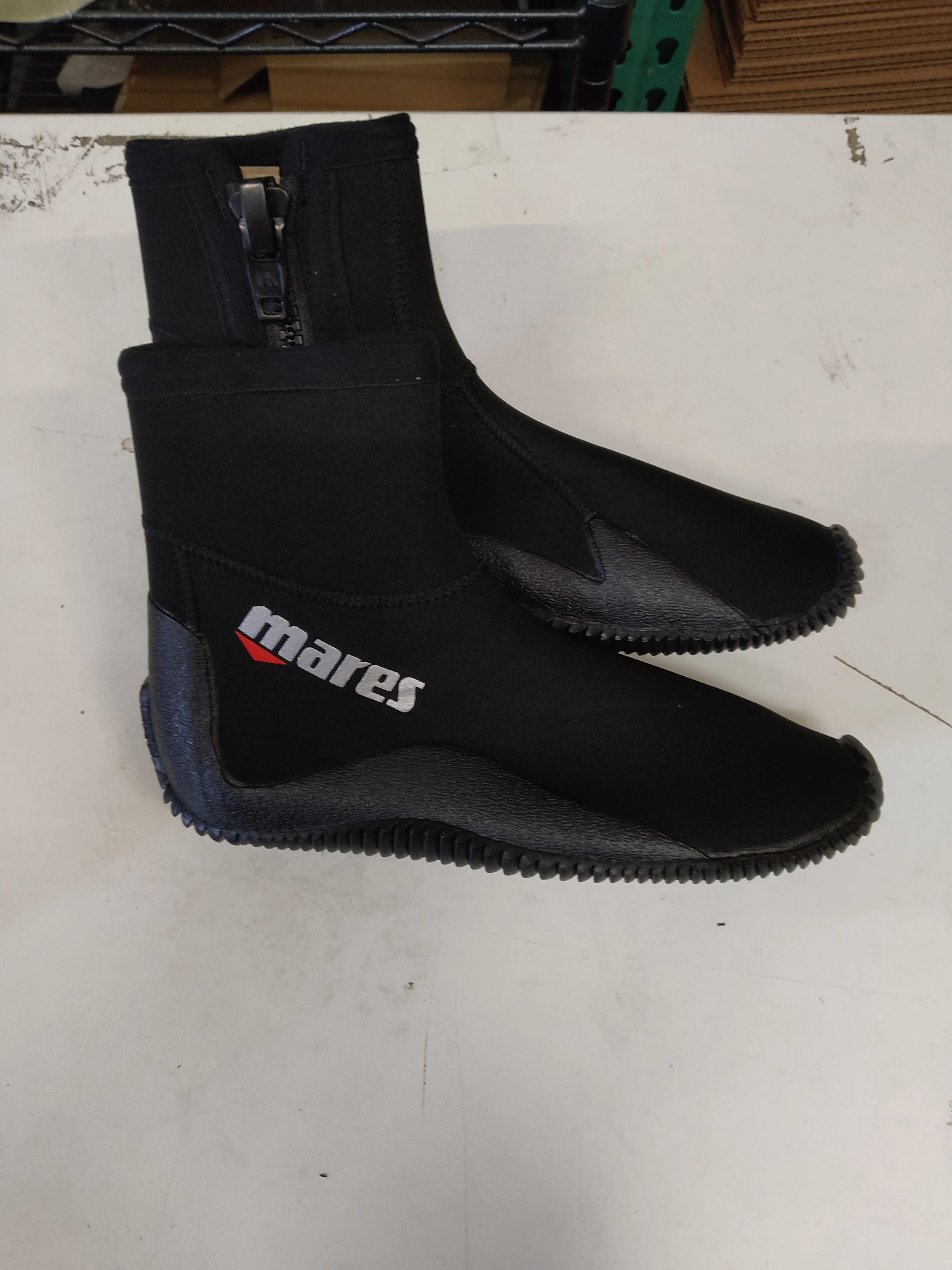 Used Mares Rubber Sole Classic 5mm Dive Boot - Image 2
