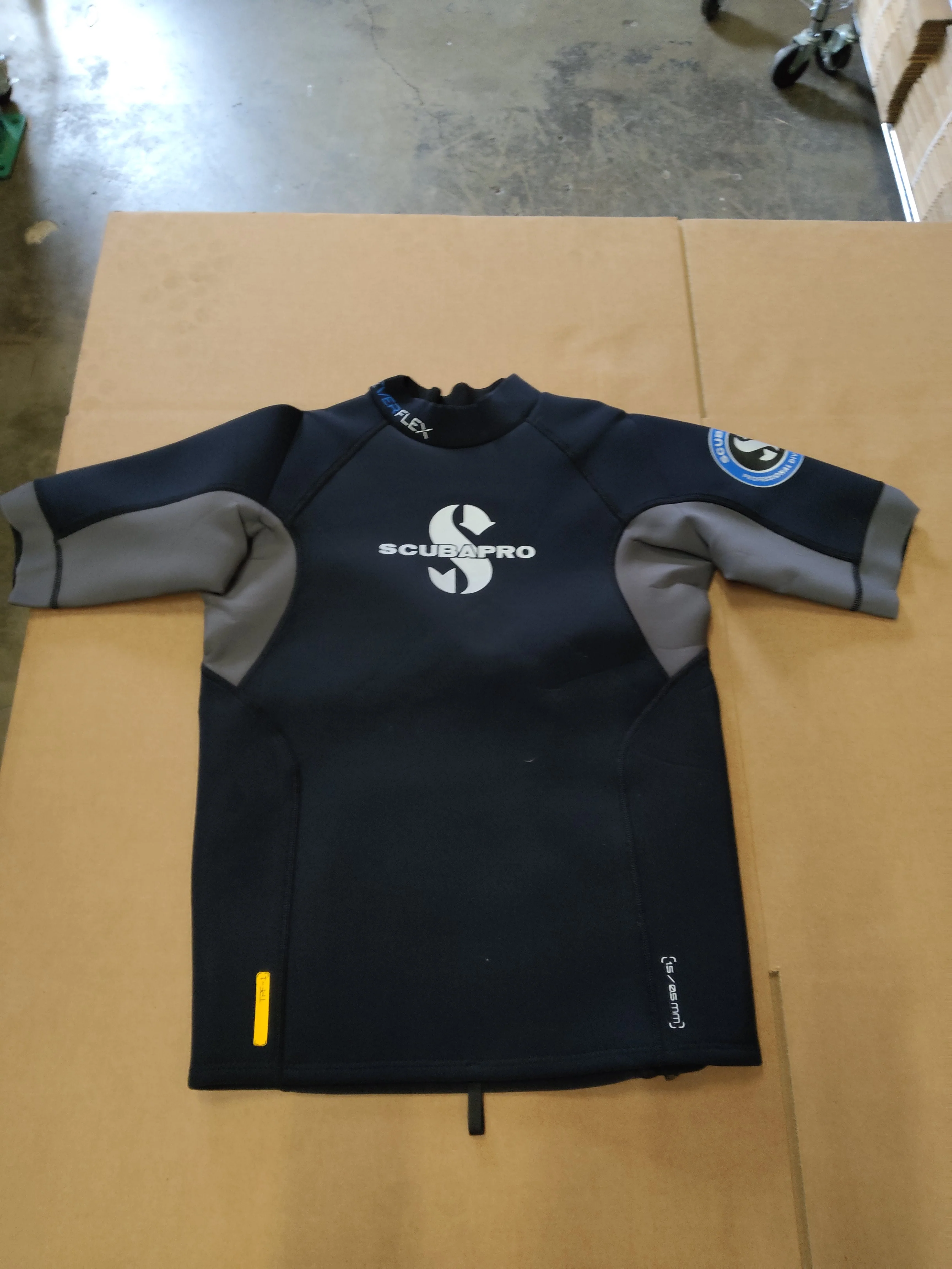 Used Scubapro Everflex 1.5 Men's Short Sleeve - Image 8