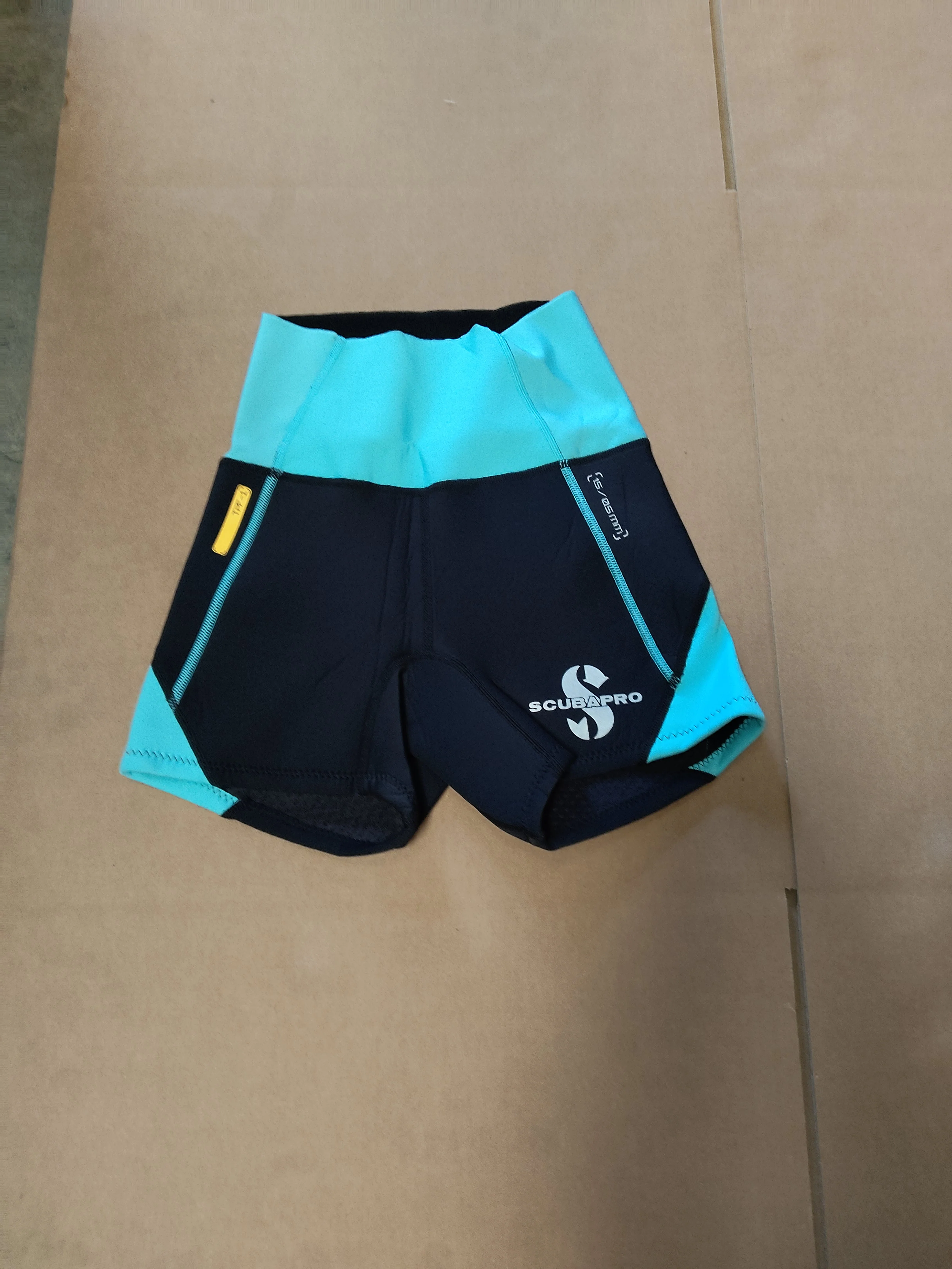 Used Scubapro Everflex 1.5 Short Women's - Image 2