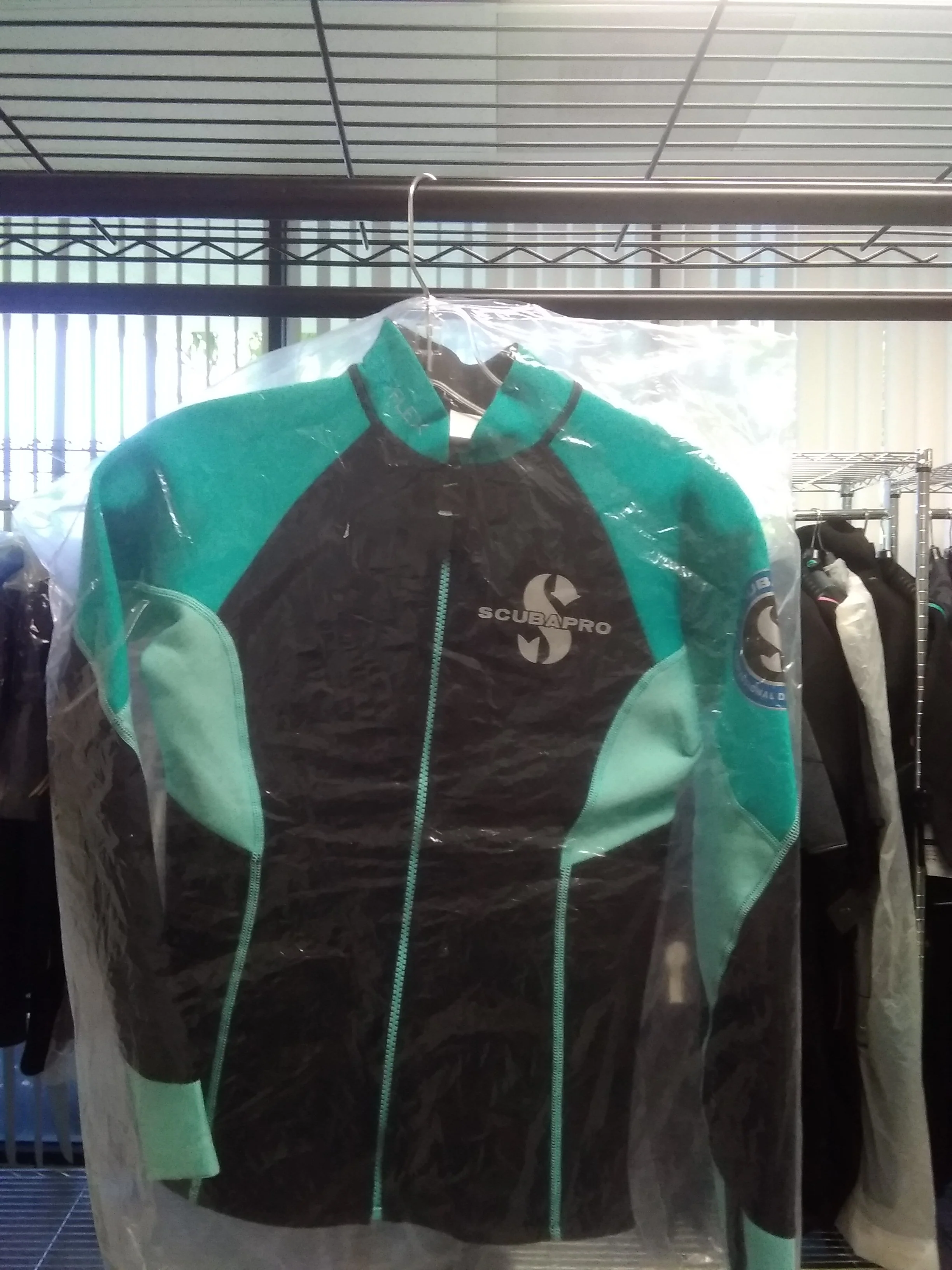 Used Scubapro Everflex 1.5 Women's Long Sleeve