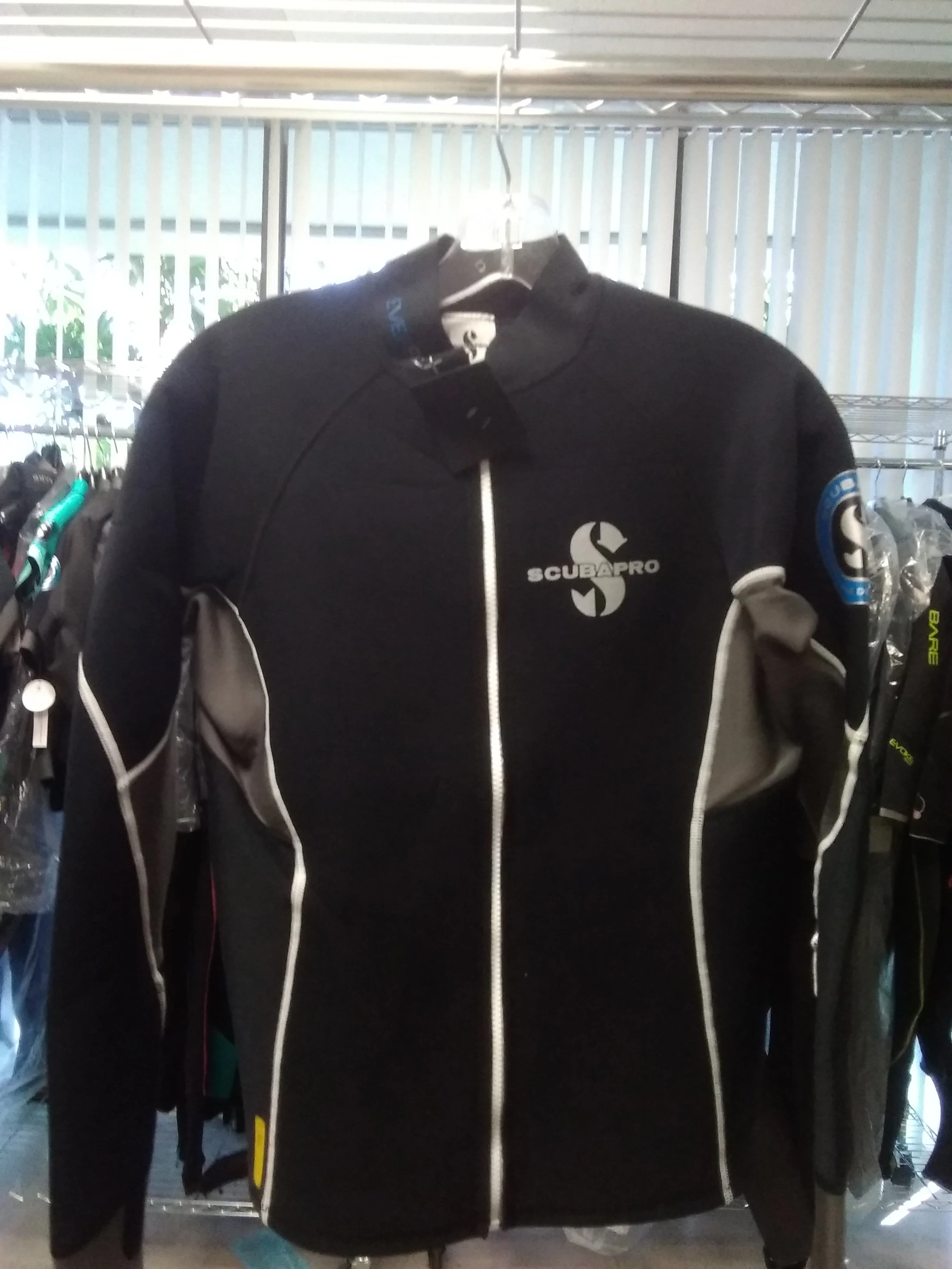 Used Scubapro Everflex 1.5 Women's Long Sleeve - Image 5