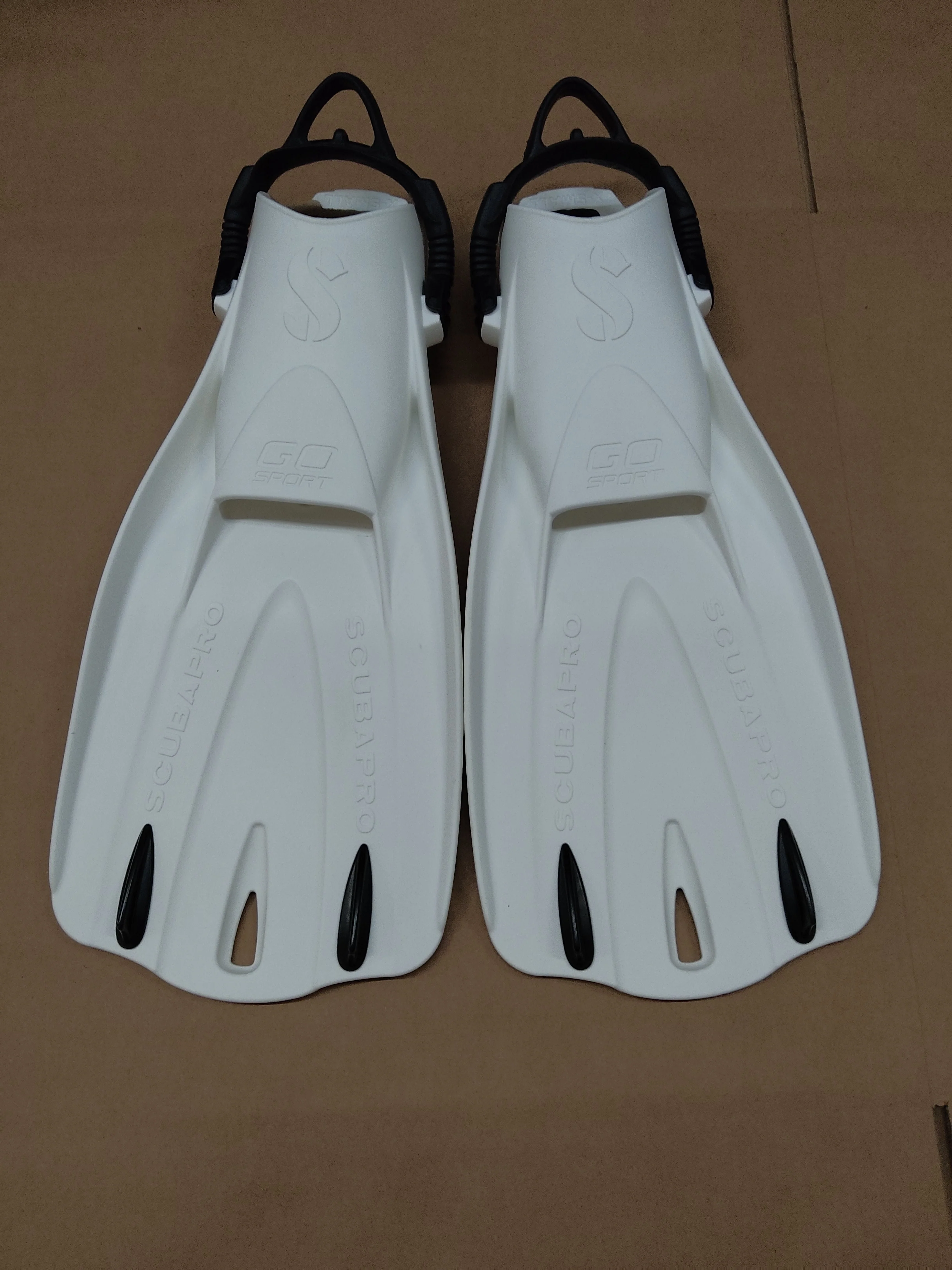 Used Scubapro GO Sport Fins - Image 10