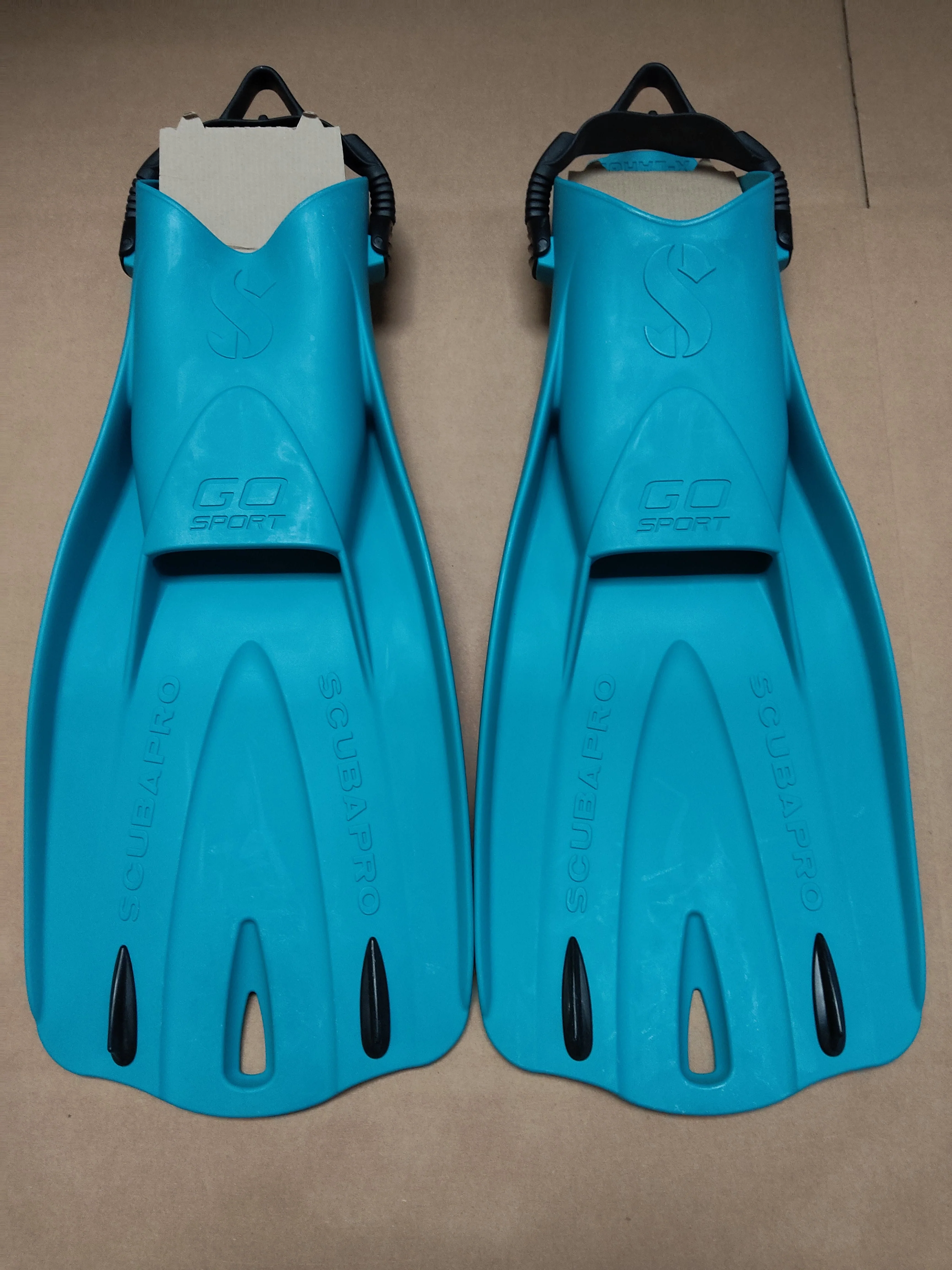 Used Scubapro GO Sport Fins - Image 11