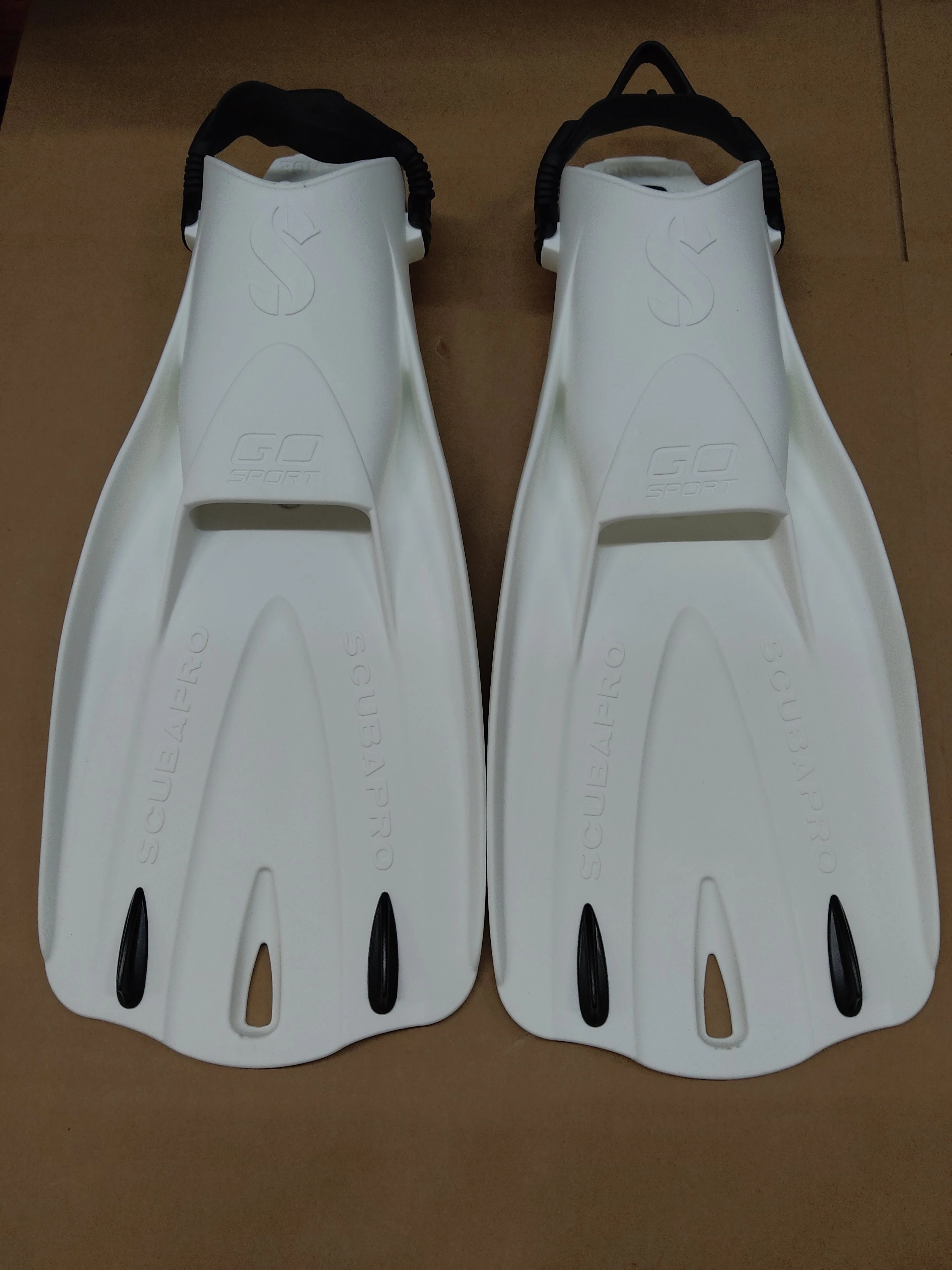 Used Scubapro GO Sport Fins - Image 14