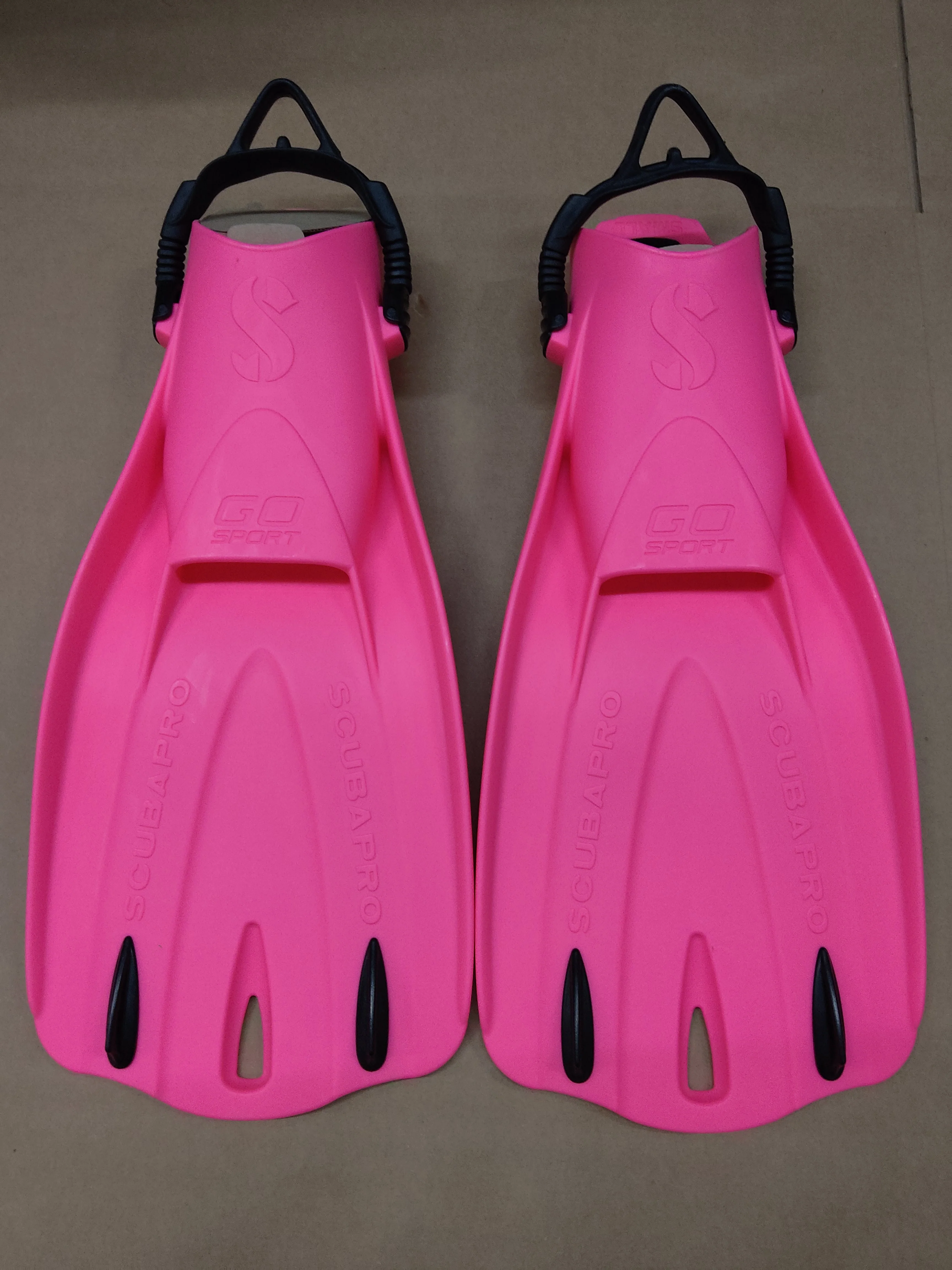 Used Scubapro GO Sport Fins - Image 16