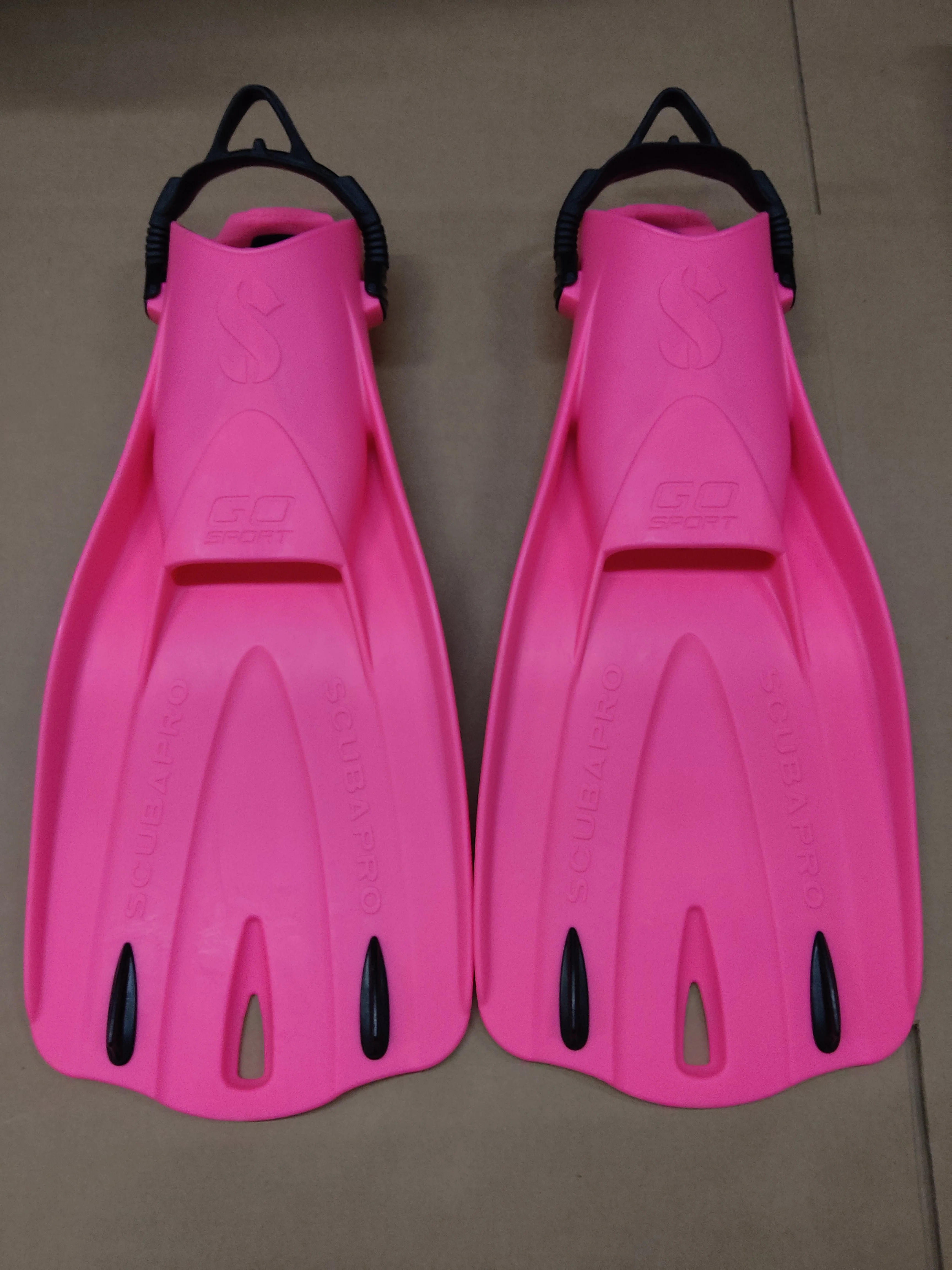 Used Scubapro GO Sport Fins - Image 20