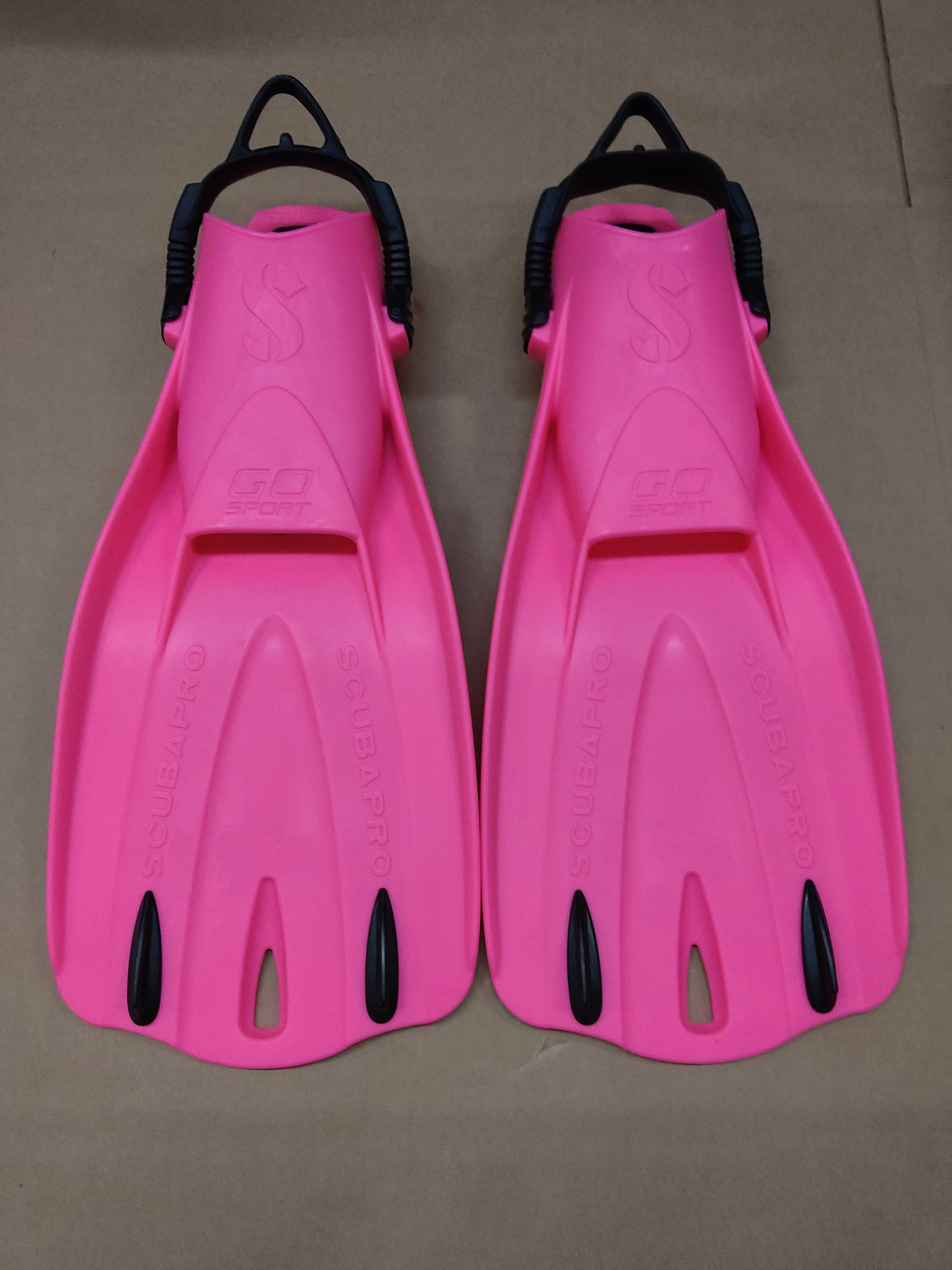 Used Scubapro GO Sport Fins - Image 21