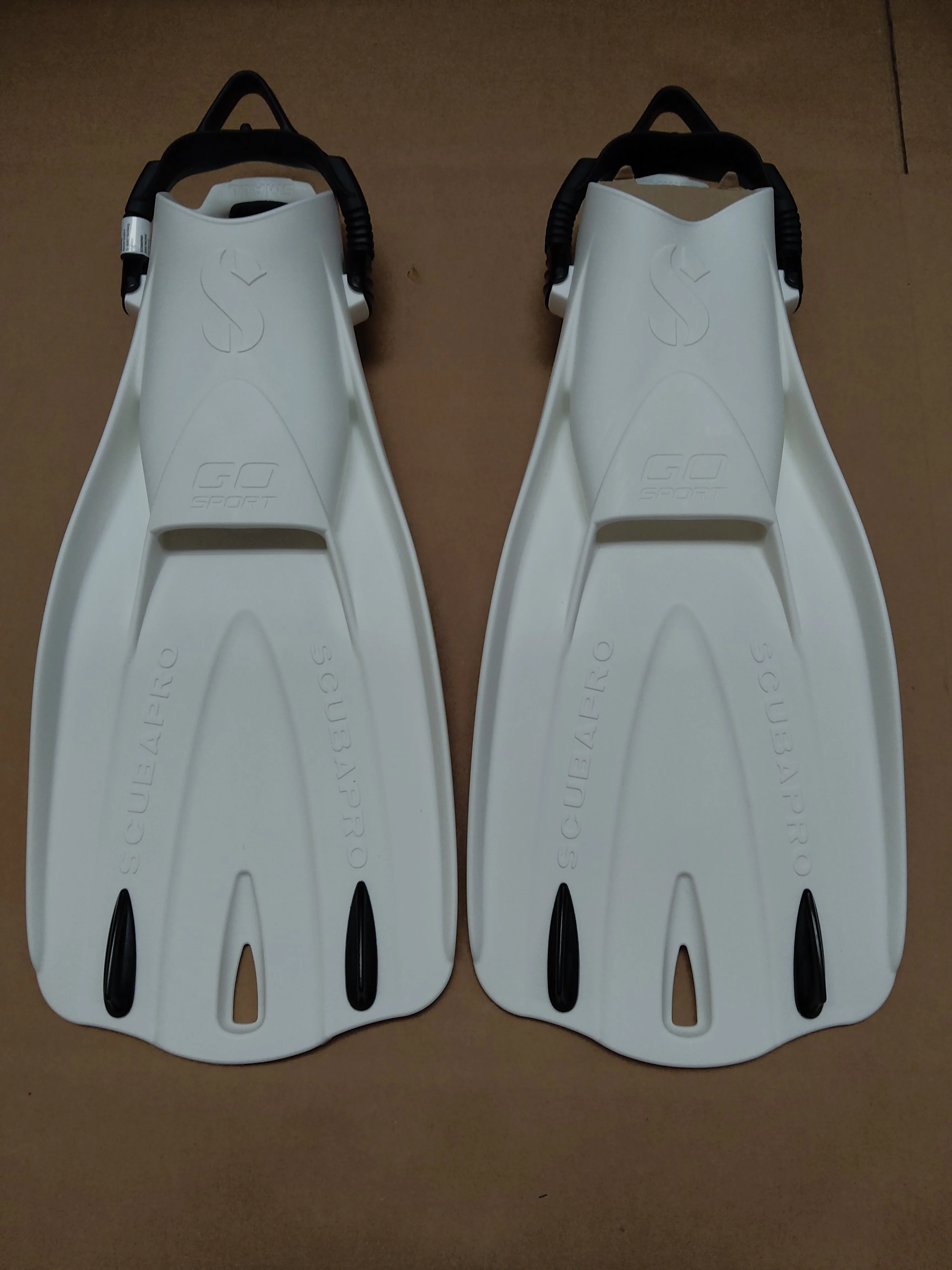 Used Scubapro GO Sport Fins - Image 22