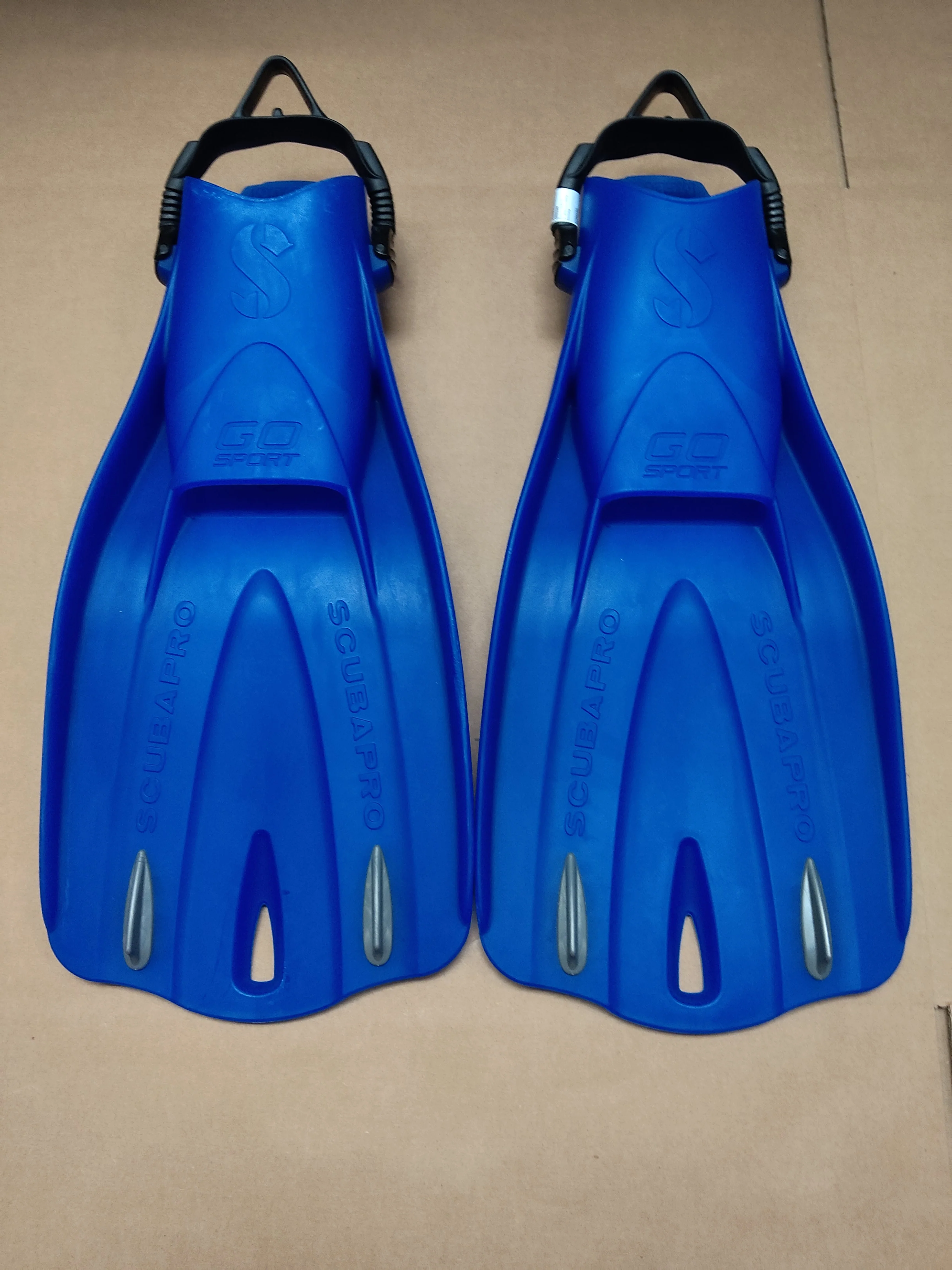 Used Scubapro GO Sport Fins - Image 23