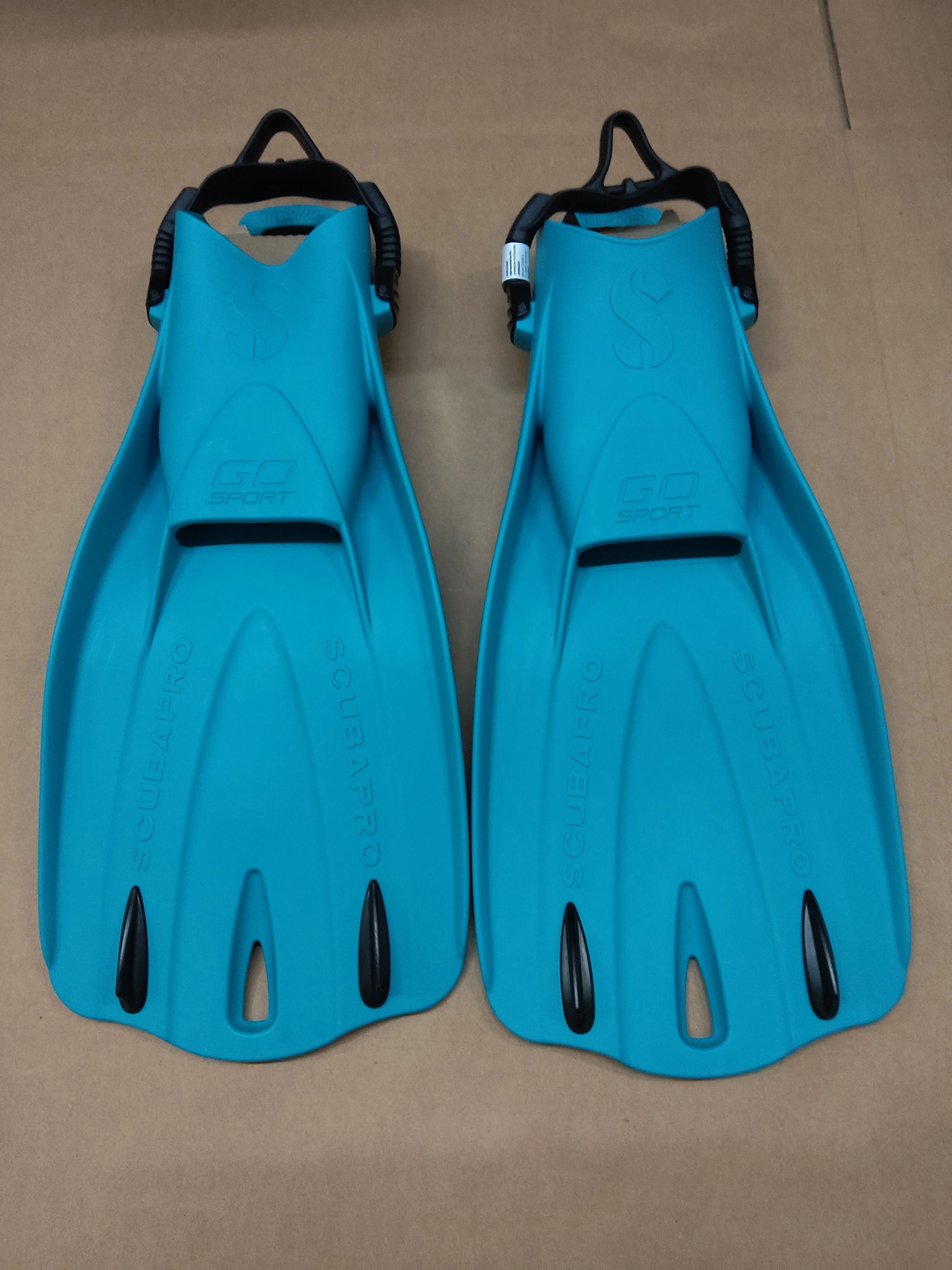 Used Scubapro GO Sport Fins - Image 30