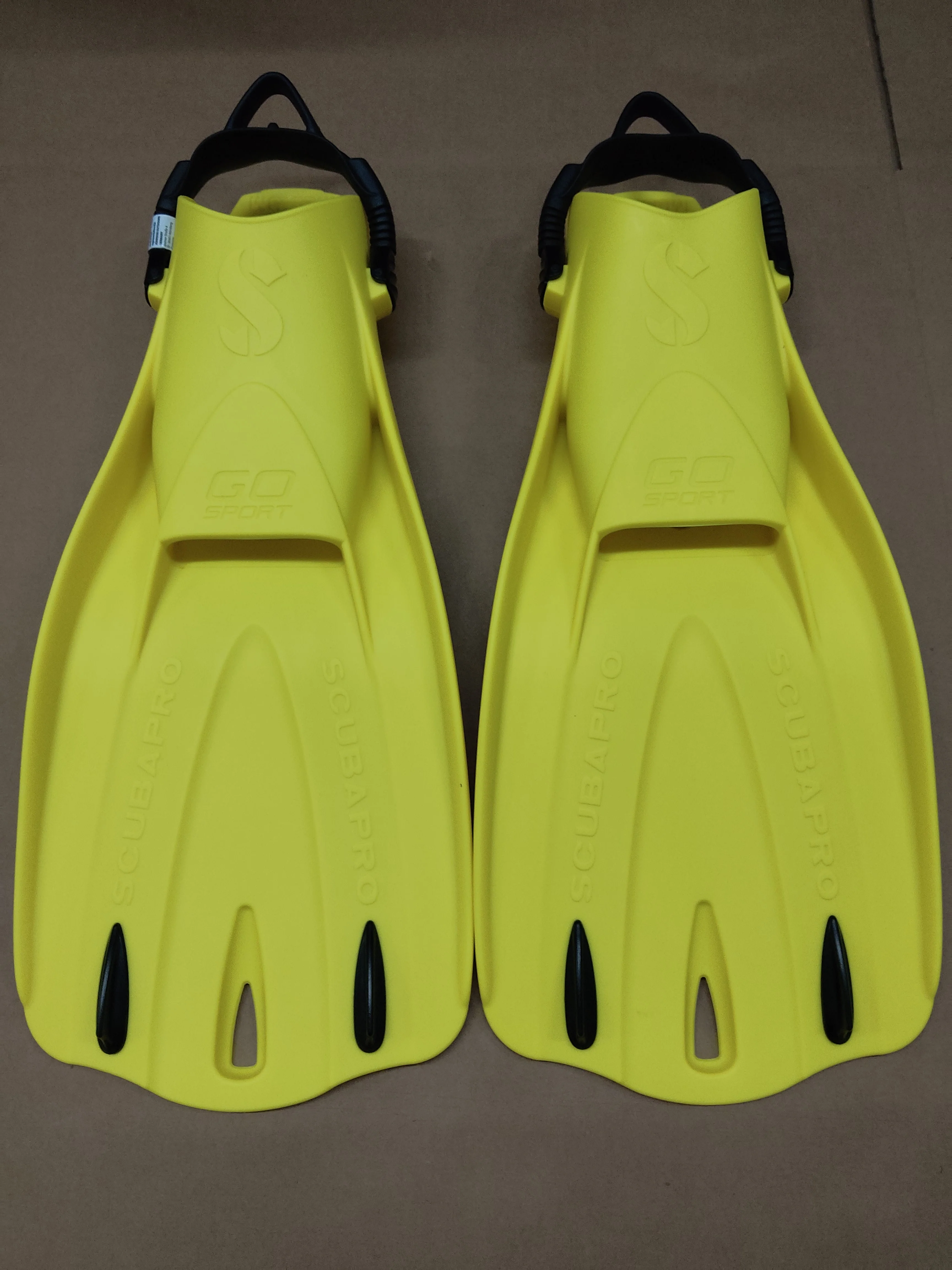 Used Scubapro GO Sport Fins - Image 31