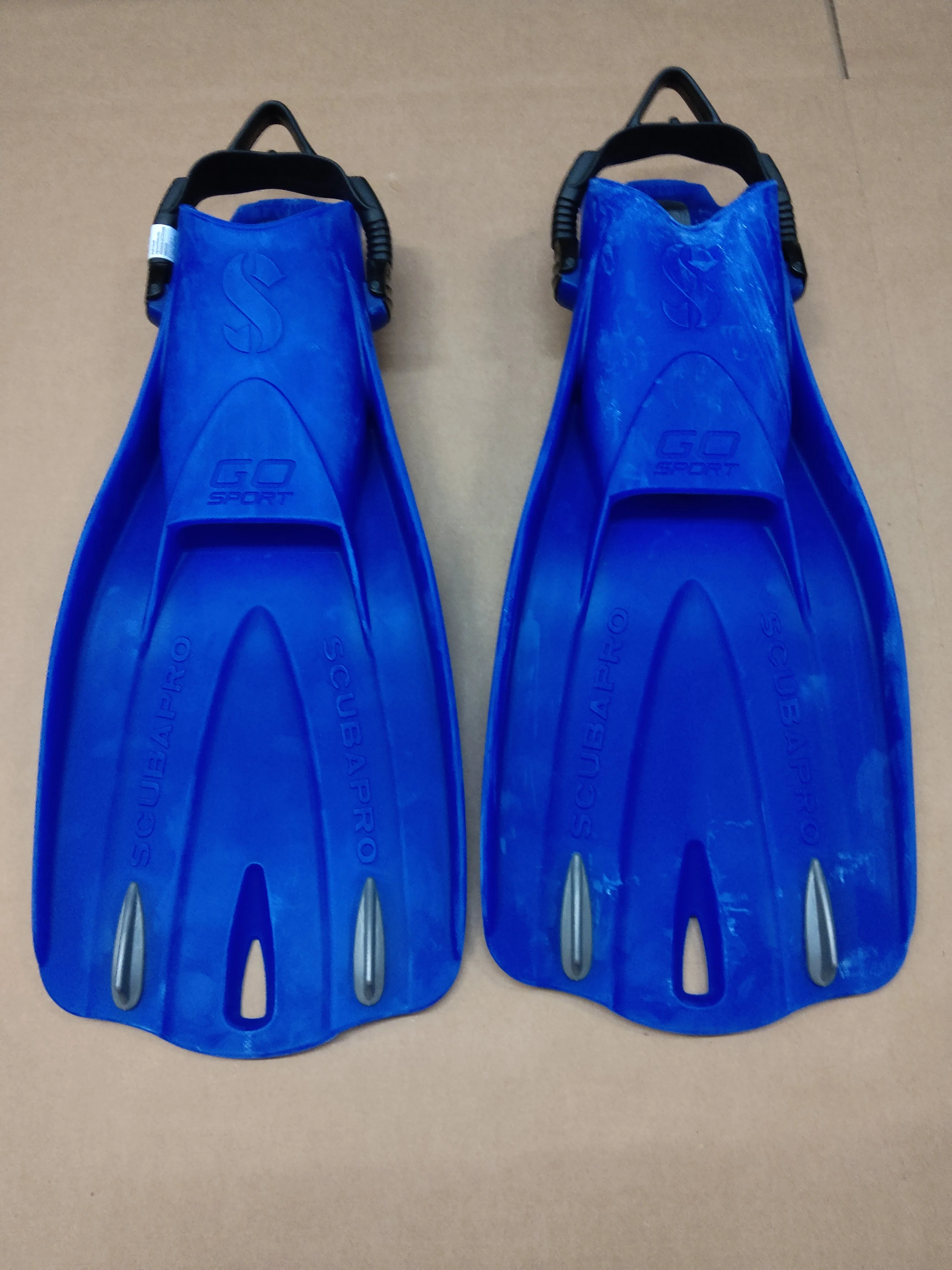 Used Scubapro GO Sport Fins - Image 32