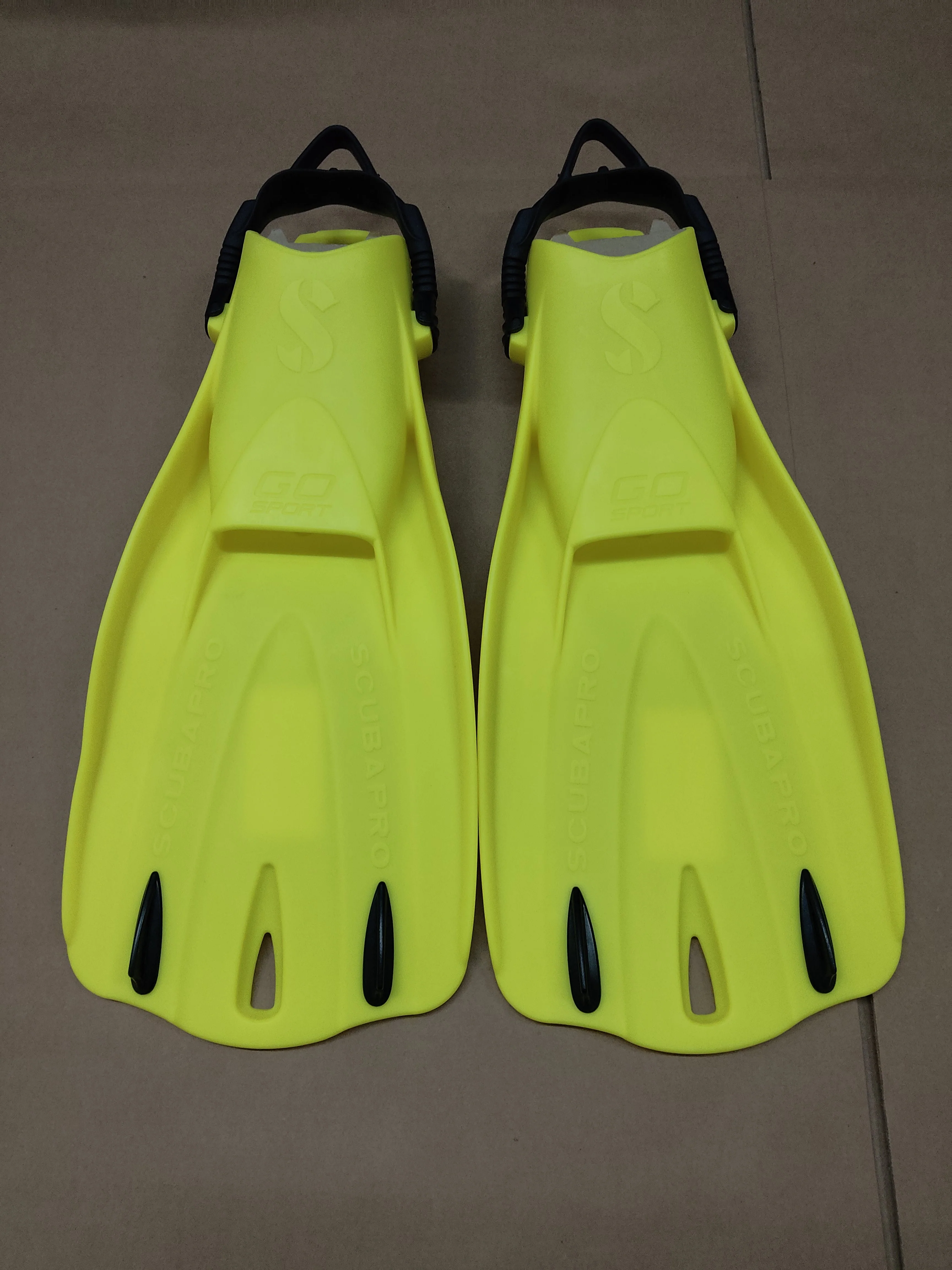 Used Scubapro GO Sport Fins - Image 8