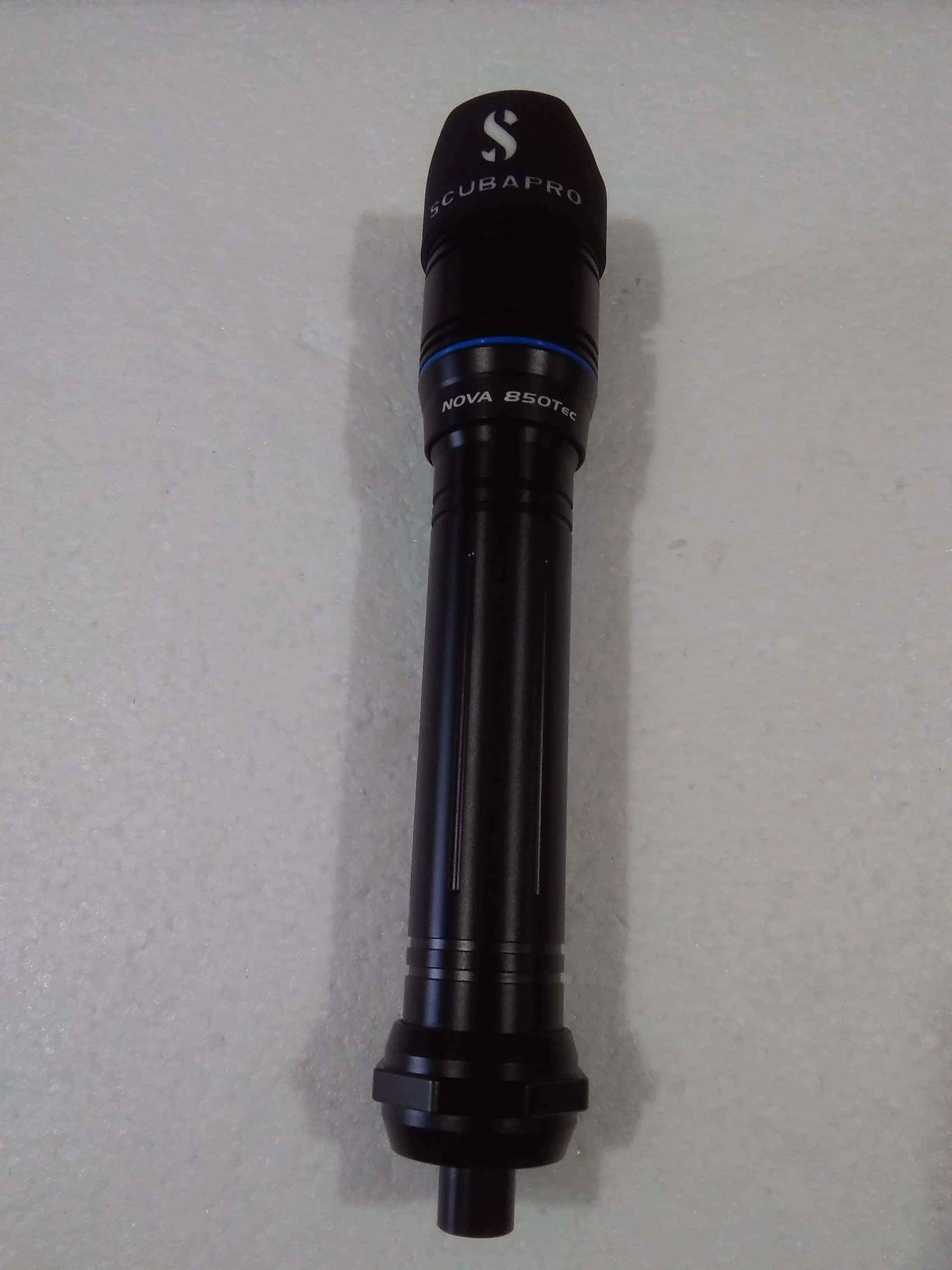 Used Scubapro NOVALIGHT 850 TEC Lights