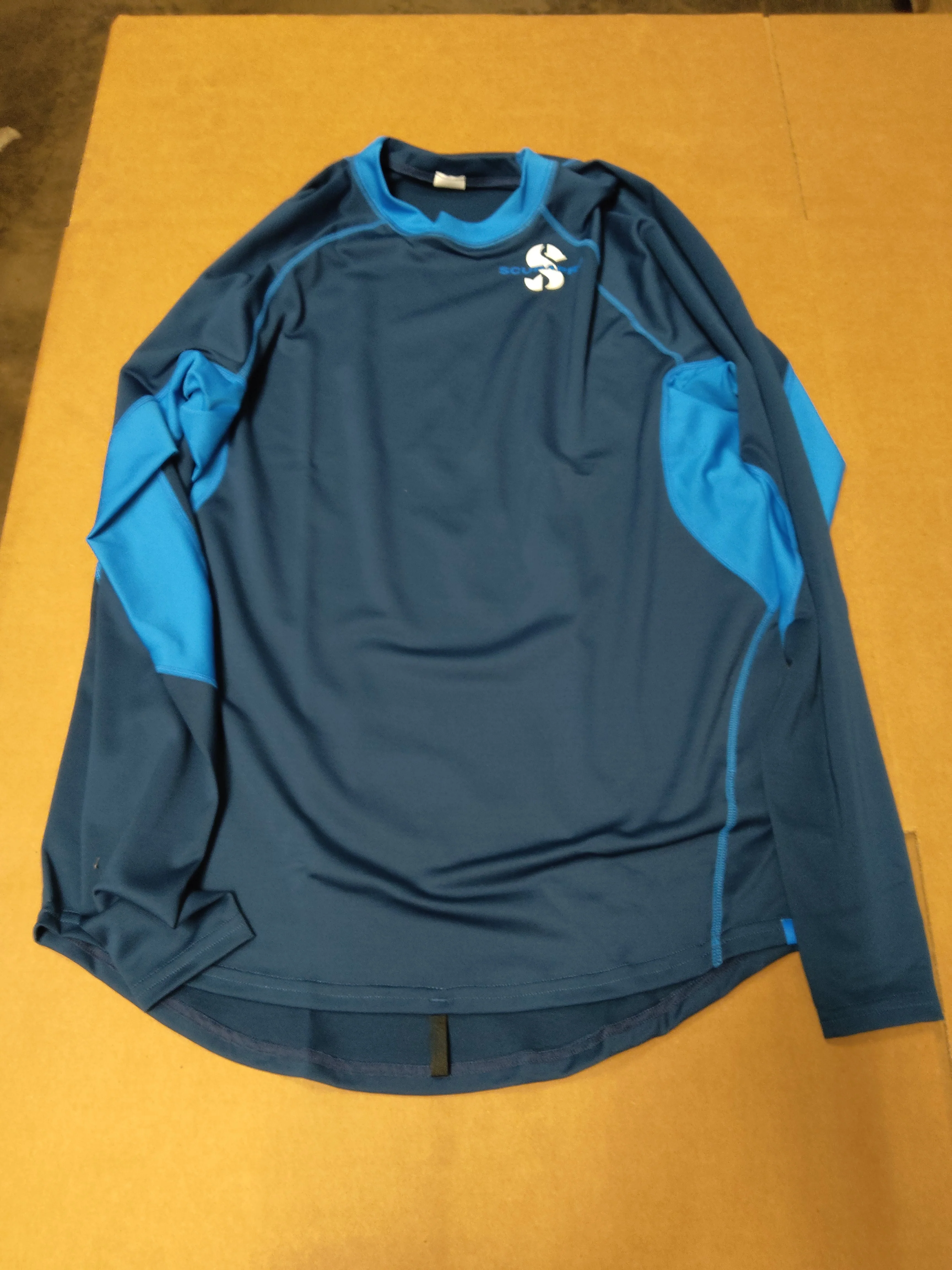 Used Scubapro Rash Guard Mens, C - Flow, Long Sleeve (UPF50)