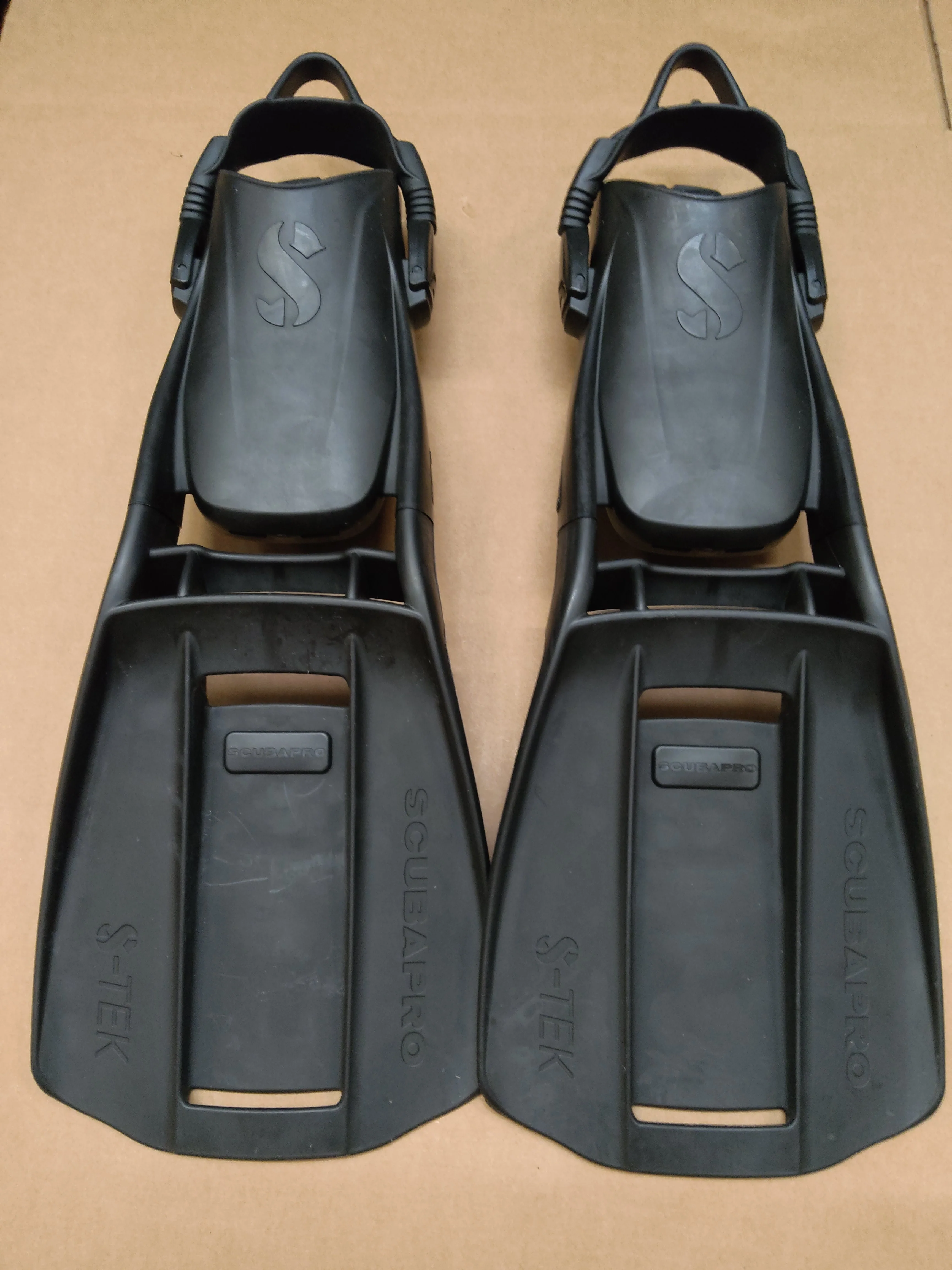 Used Scubapro S-TEK Open Heel Diving Fin - Image 5