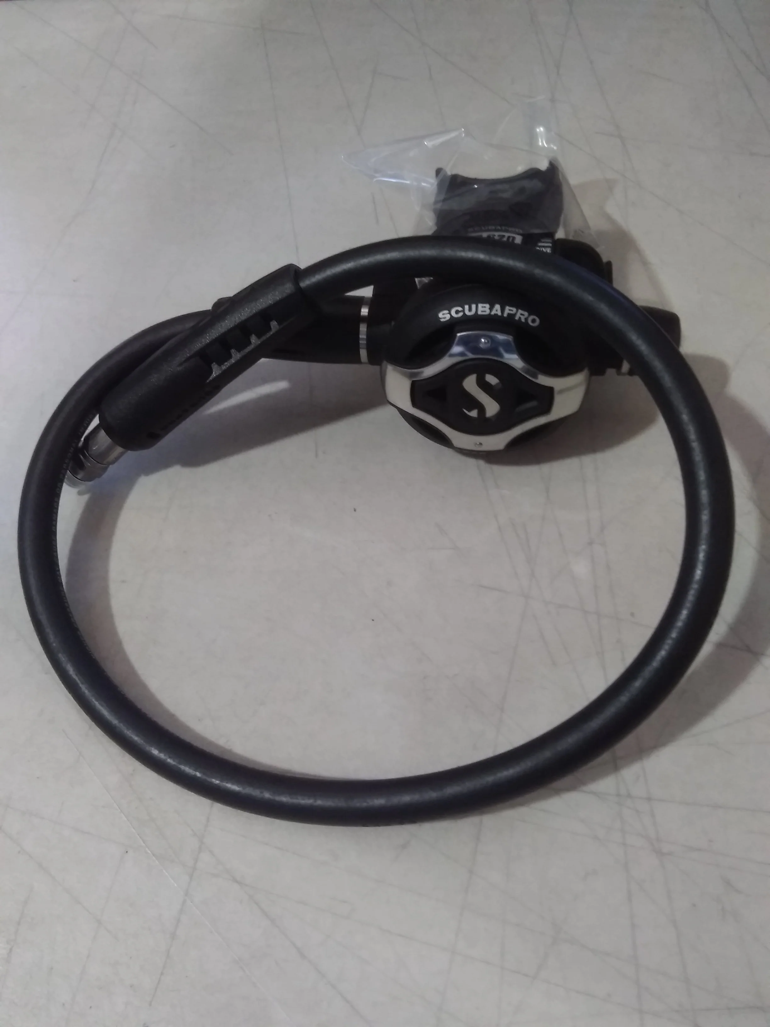 Used Scubapro S620 Ti Second Stage Regulator - Image 2