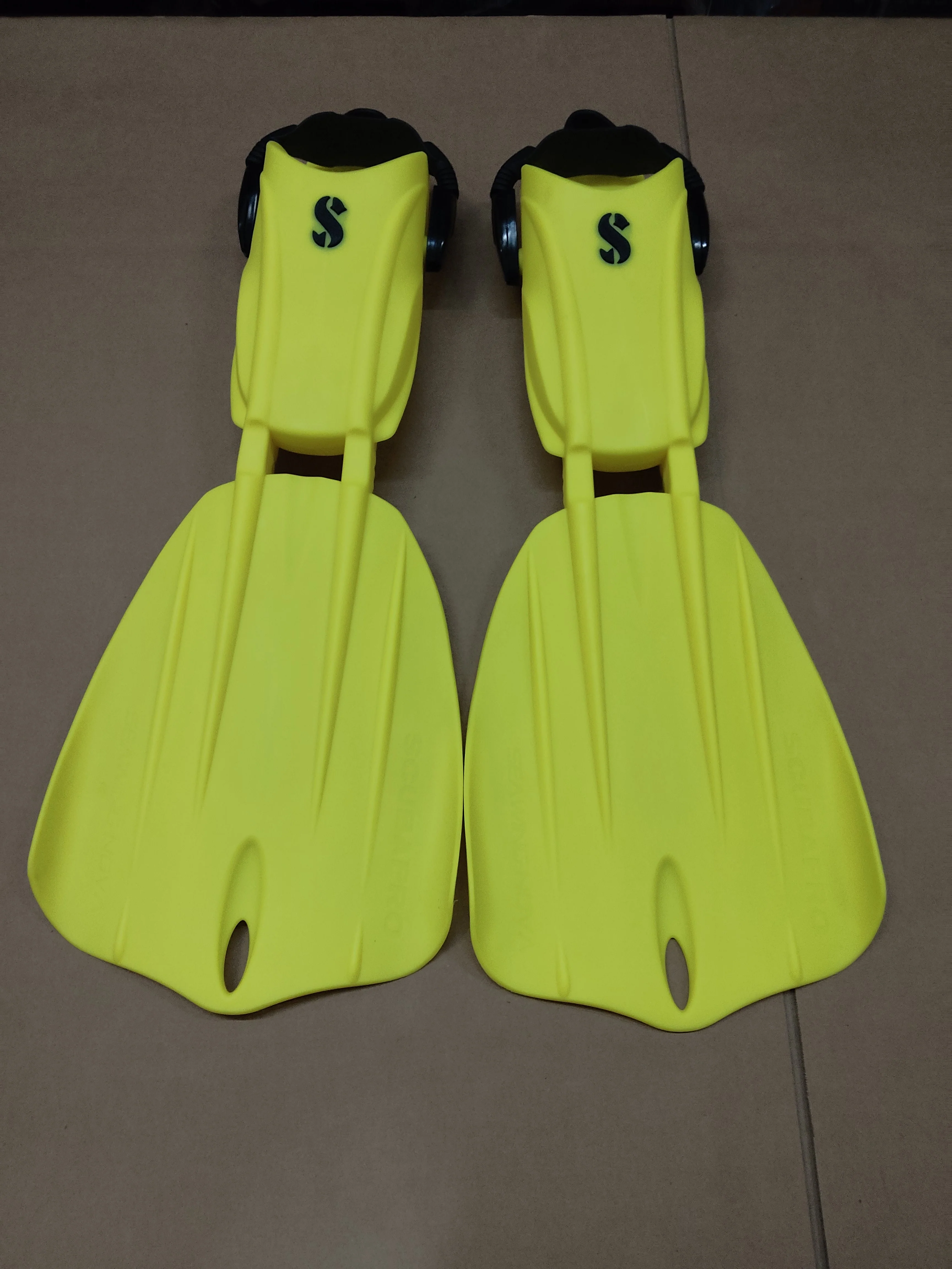 Used Scubapro Seawing Nova Fins - Image 10