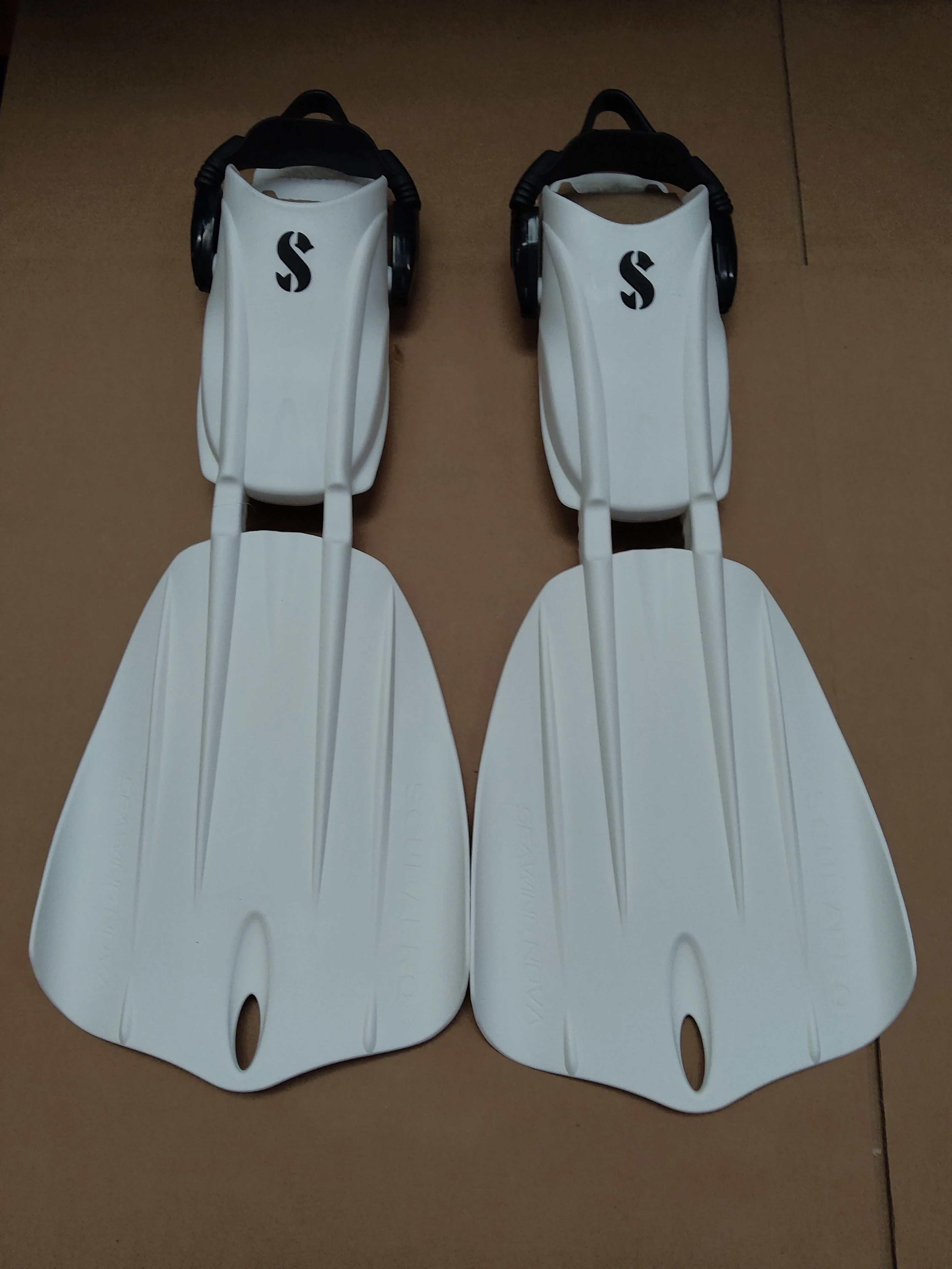 Used Scubapro Seawing Nova Fins - Image 11