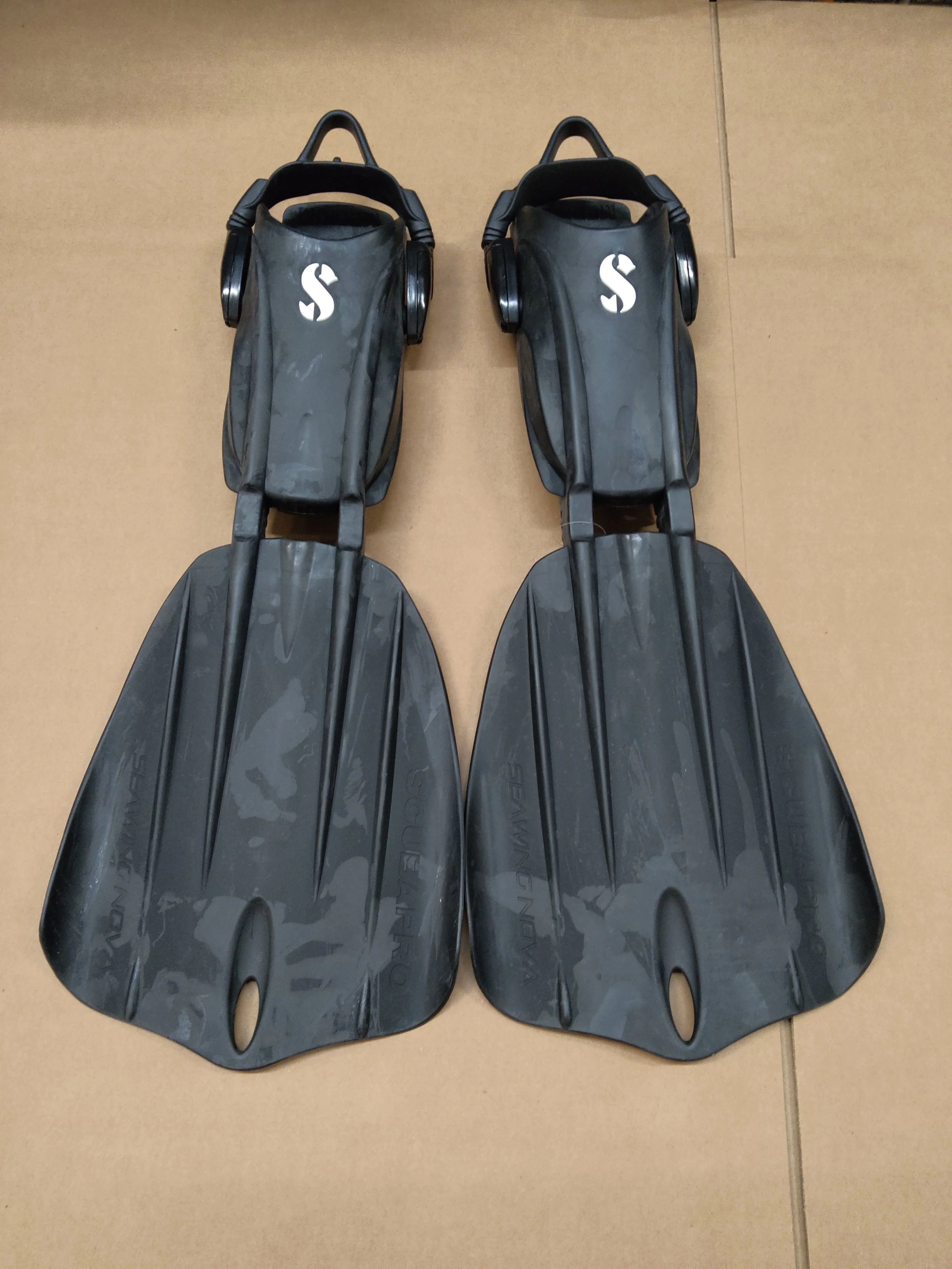 Used Scubapro Seawing Nova Fins - Image 9