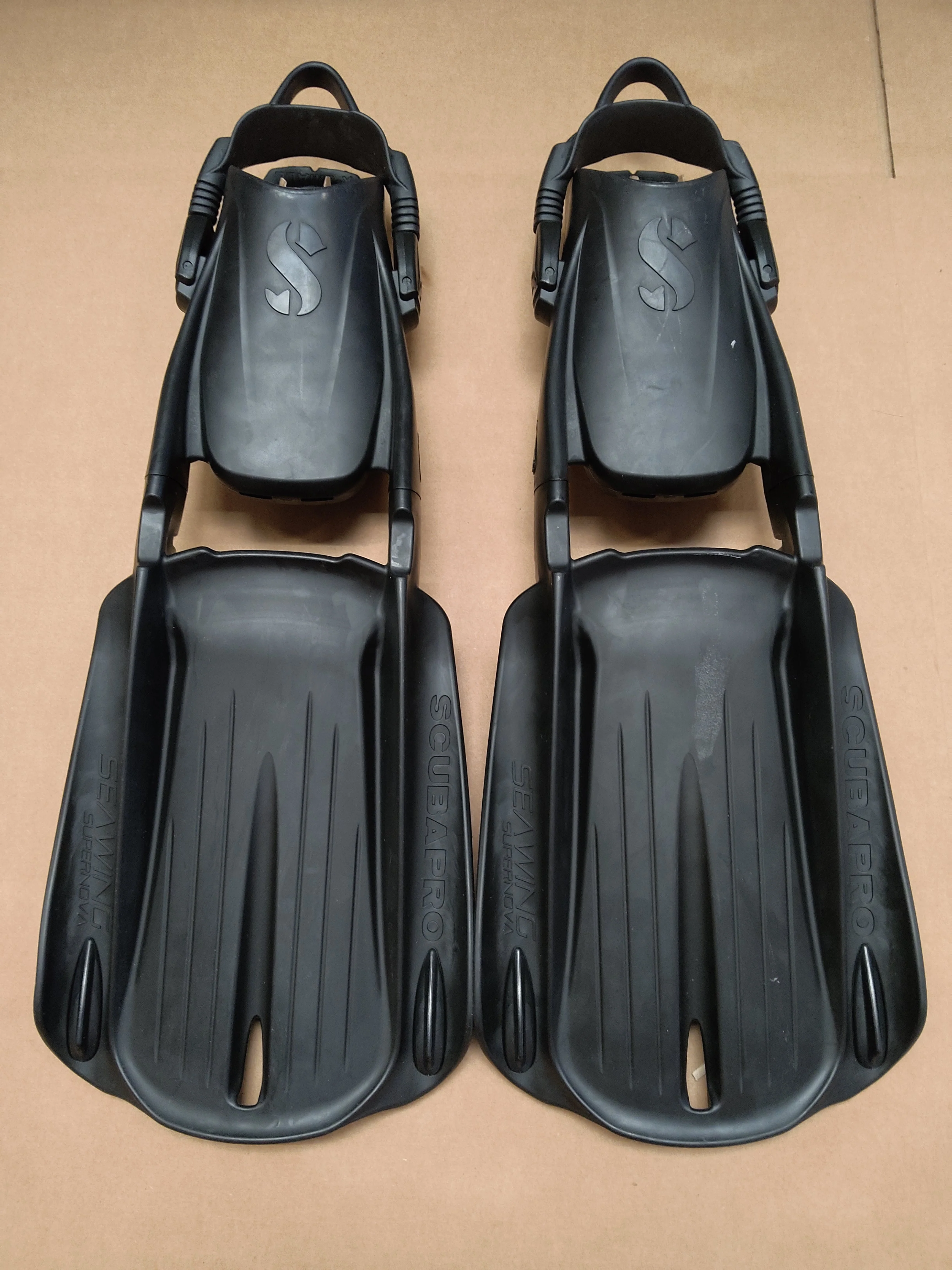 Used Scubapro Seawing Supernova Fins - Image 4