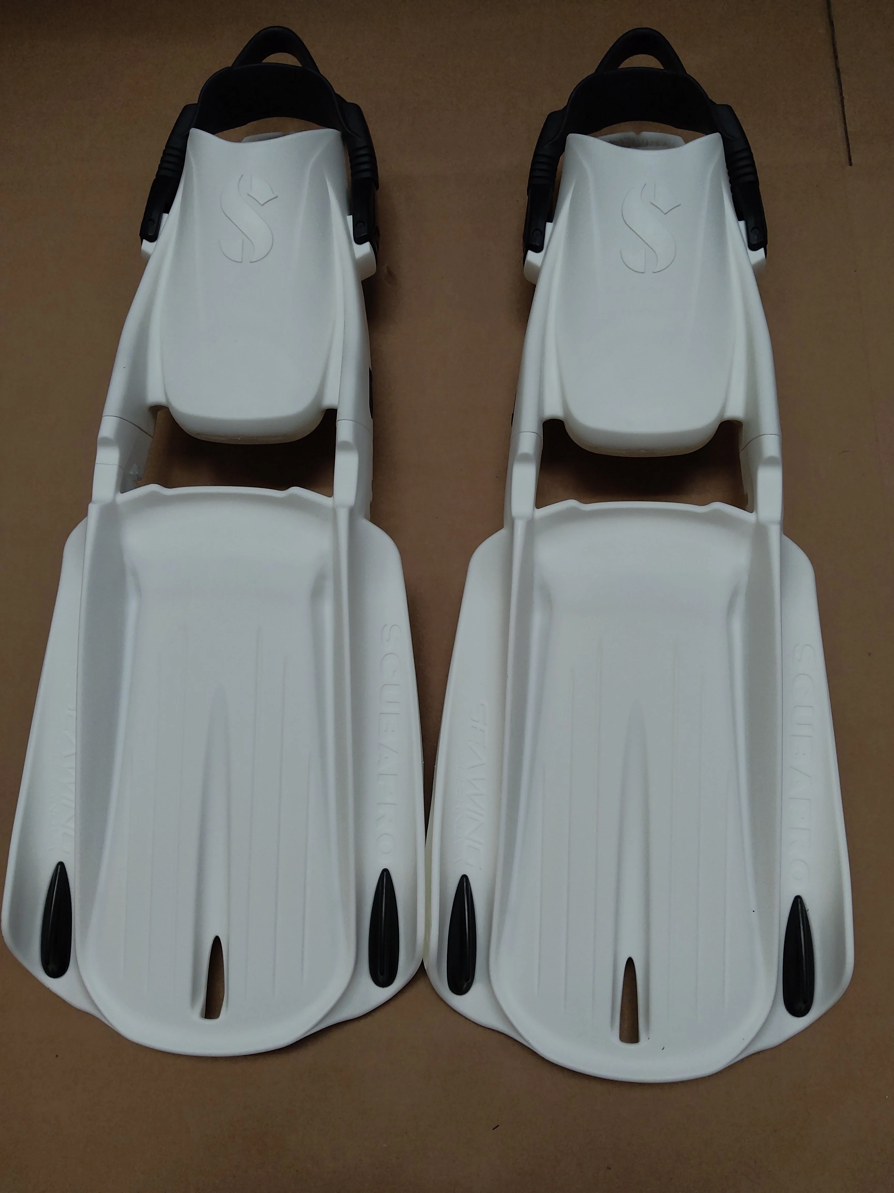 Used Scubapro Seawing Supernova Fins - Image 7