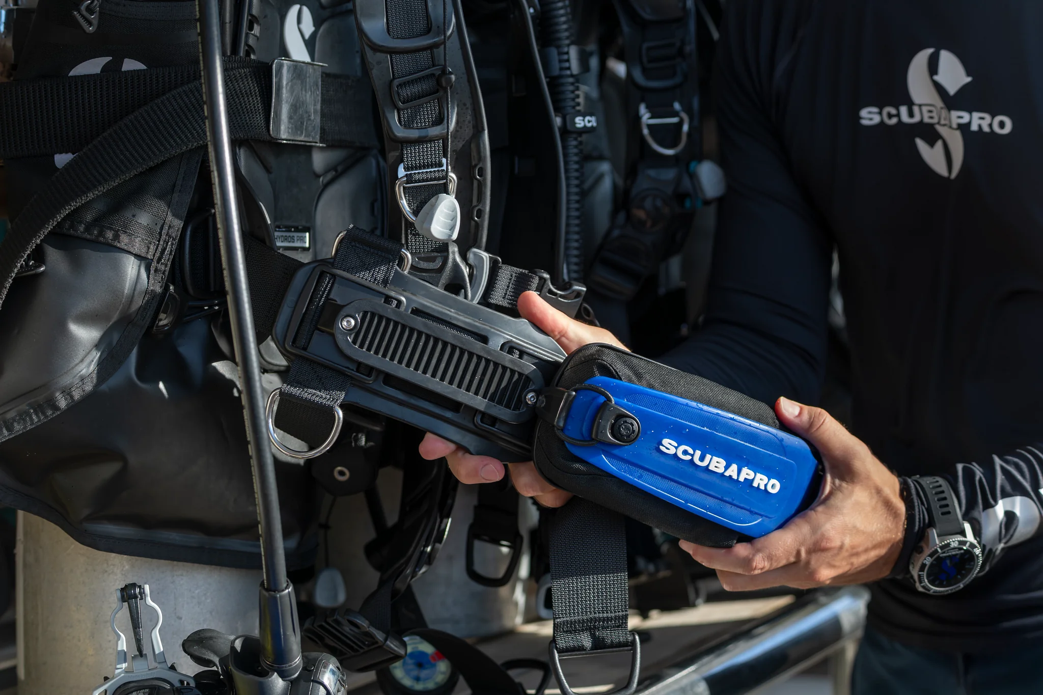 ScubaPro Hydros Pro 2 BPI with Standard Monorail Weight Pocket Set - Image 12
