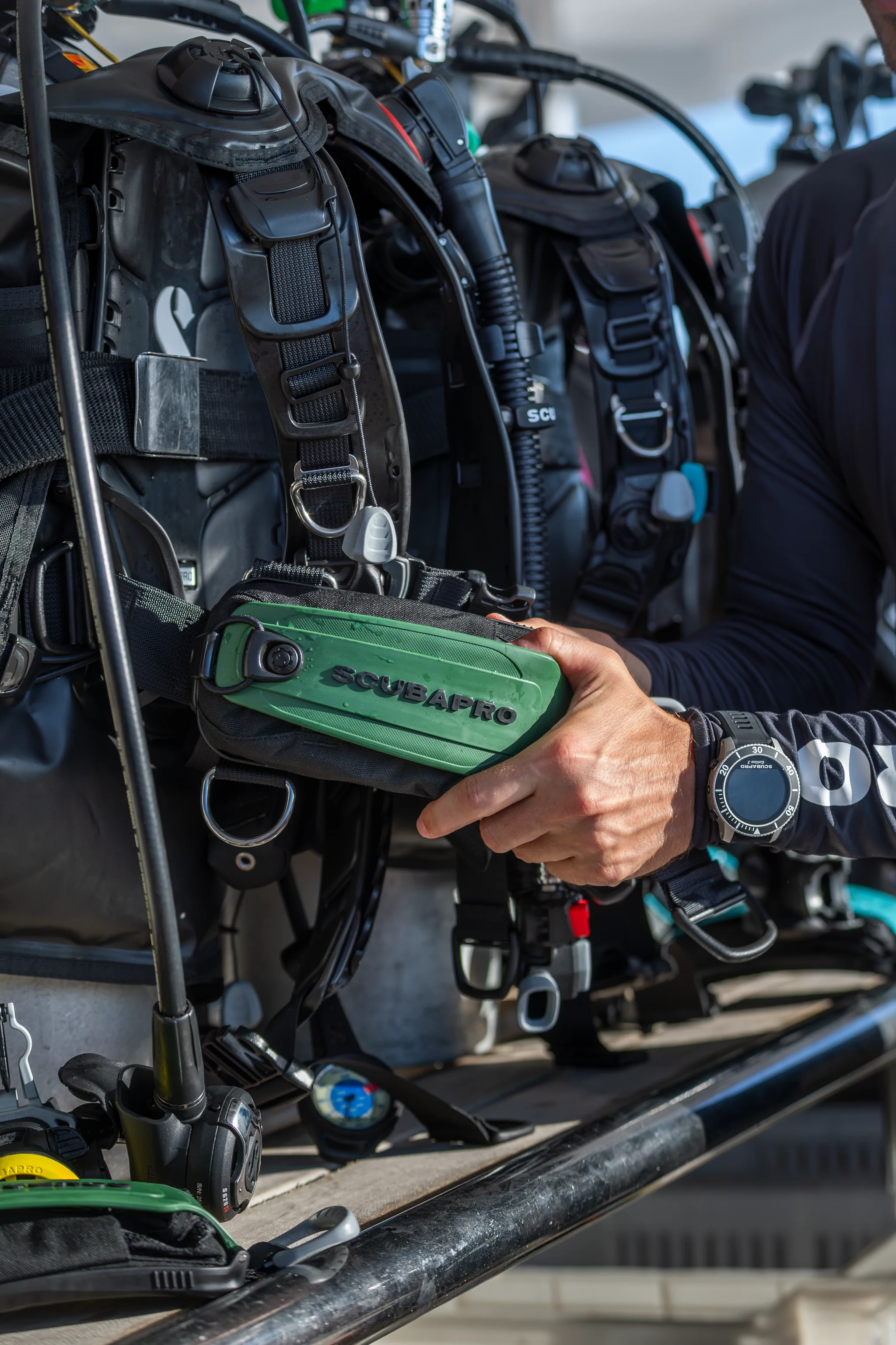 ScubaPro Hydros Pro 2 BPI with Standard Monorail Weight Pocket Set - Image 14
