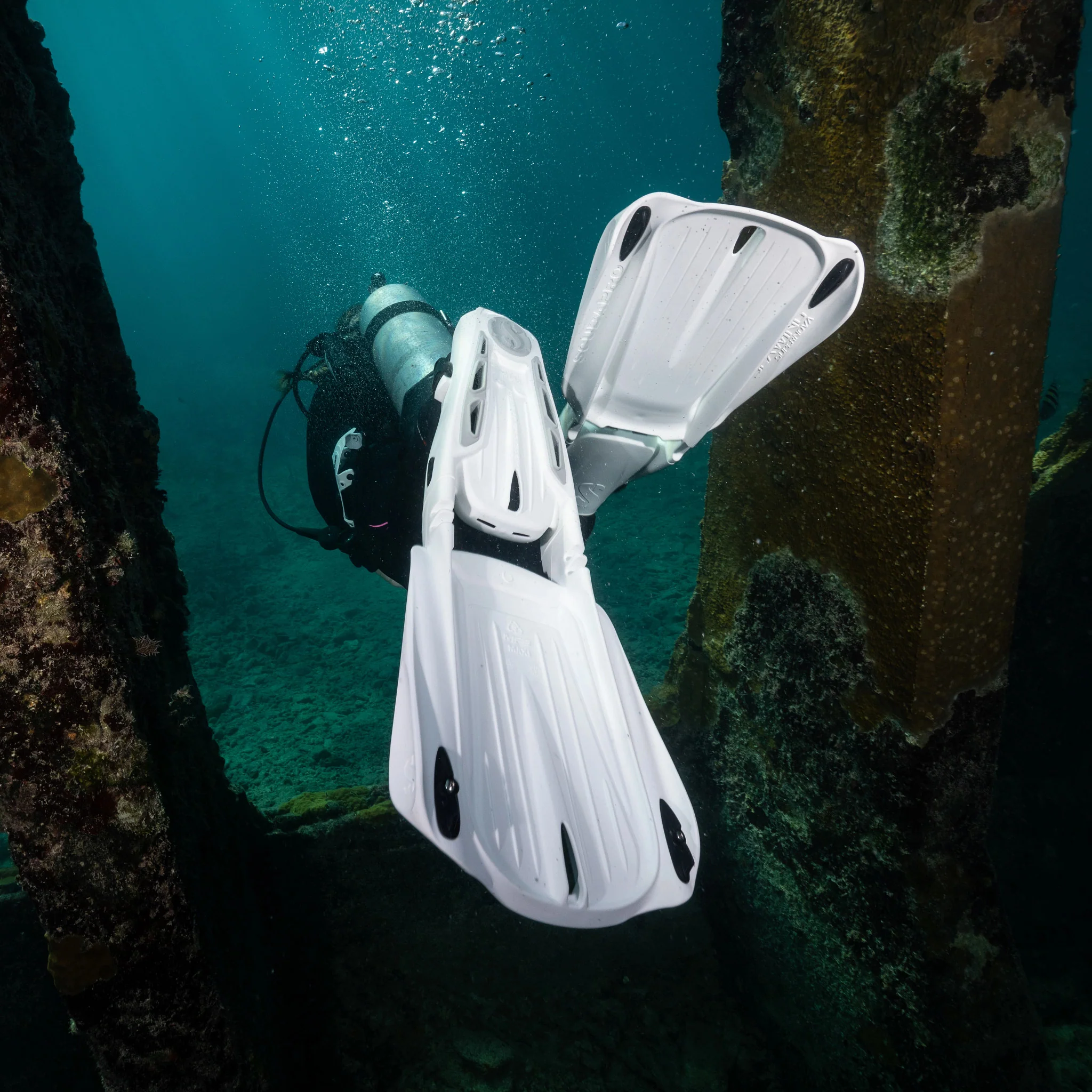 Scubapro Seawing Supernova Fins Package - Image 28