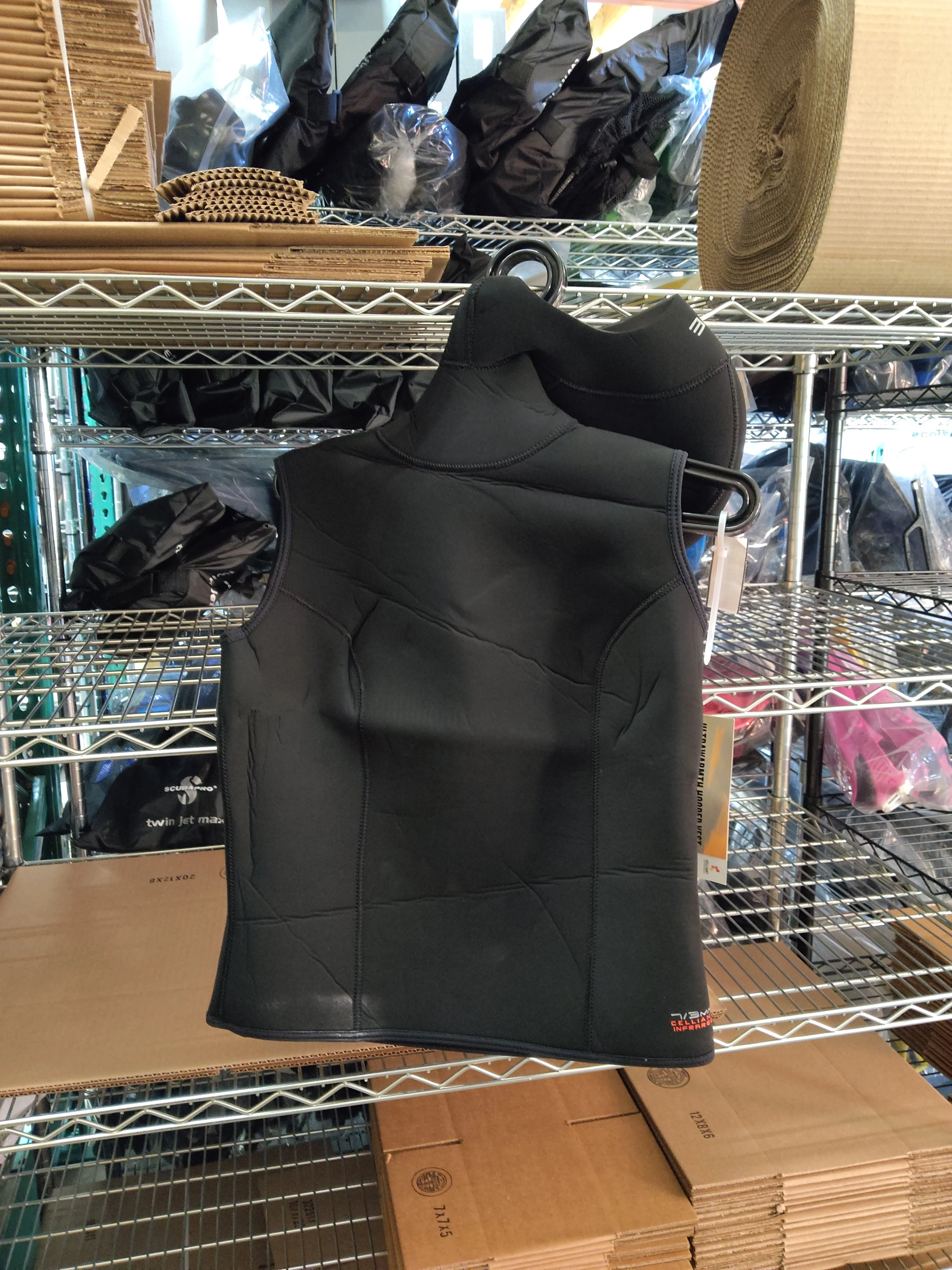 Open Box Bare 7/3mm Ultrawarmth Hooded Vest Womens - Image 4