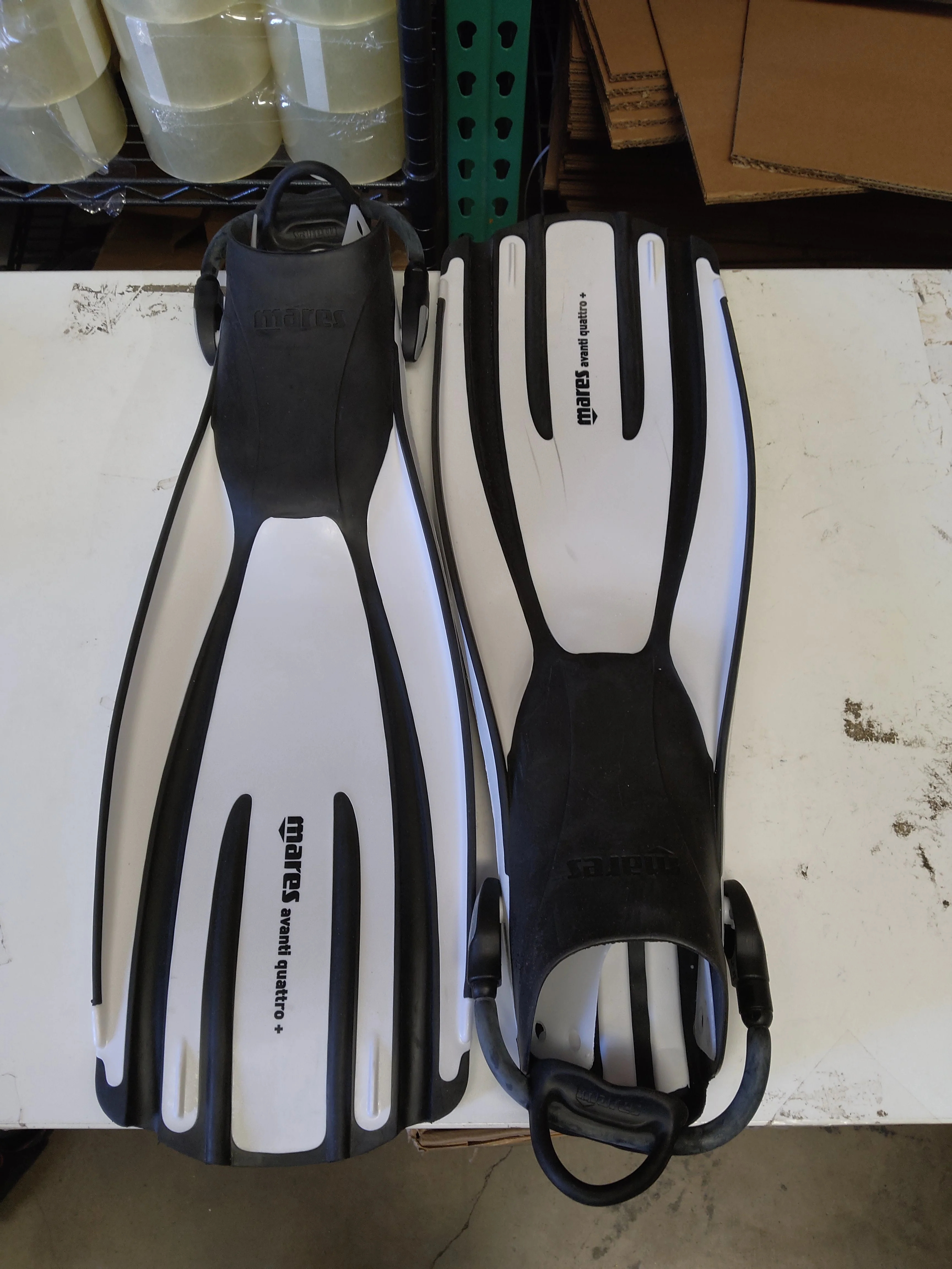 Used Mares Avanti Quattro Plus Open Heel Bungee Strap Fin - Image 3