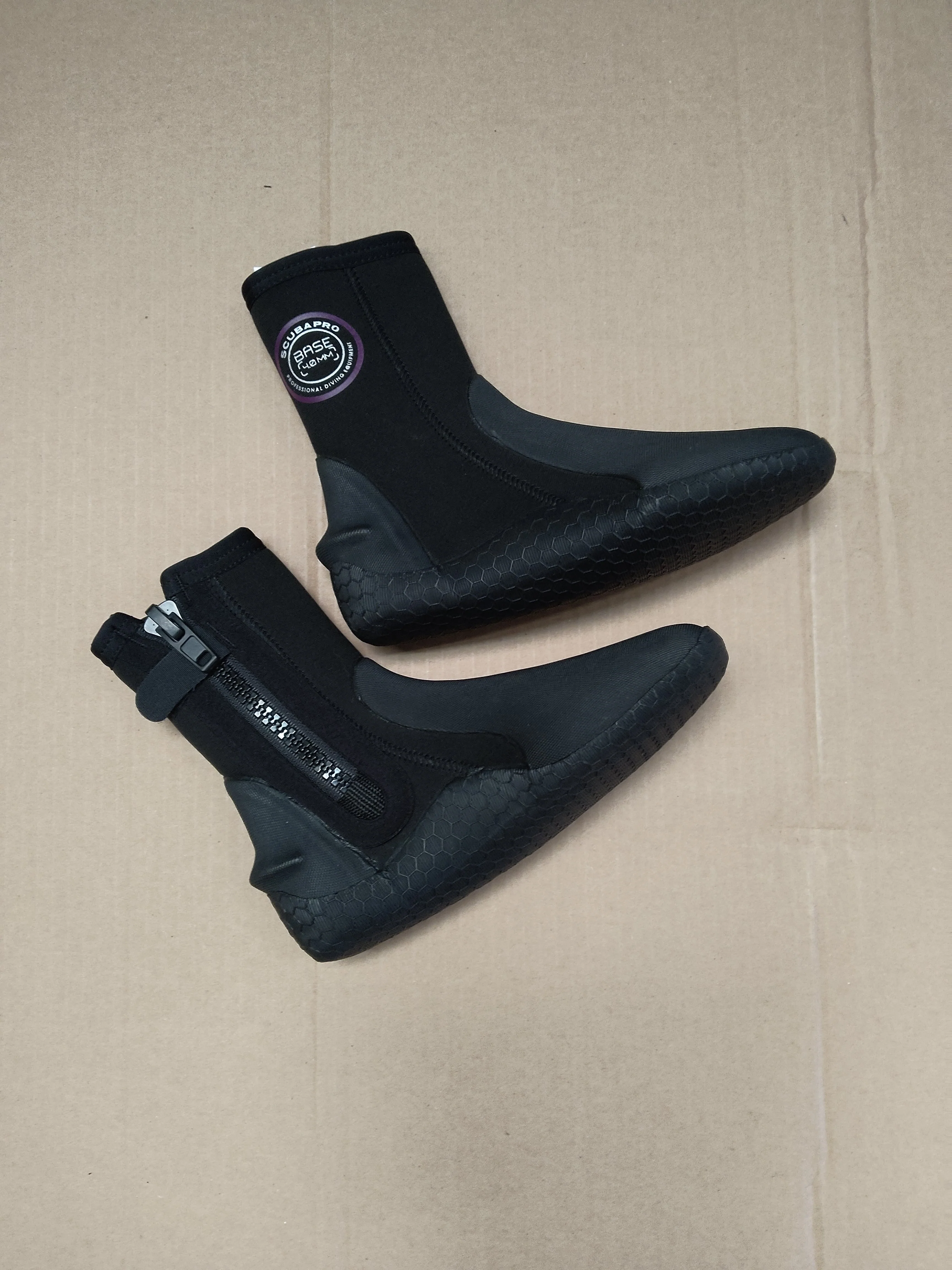 Used Scubapro Base 4 MM Lightweight Dive Boot - Image 6