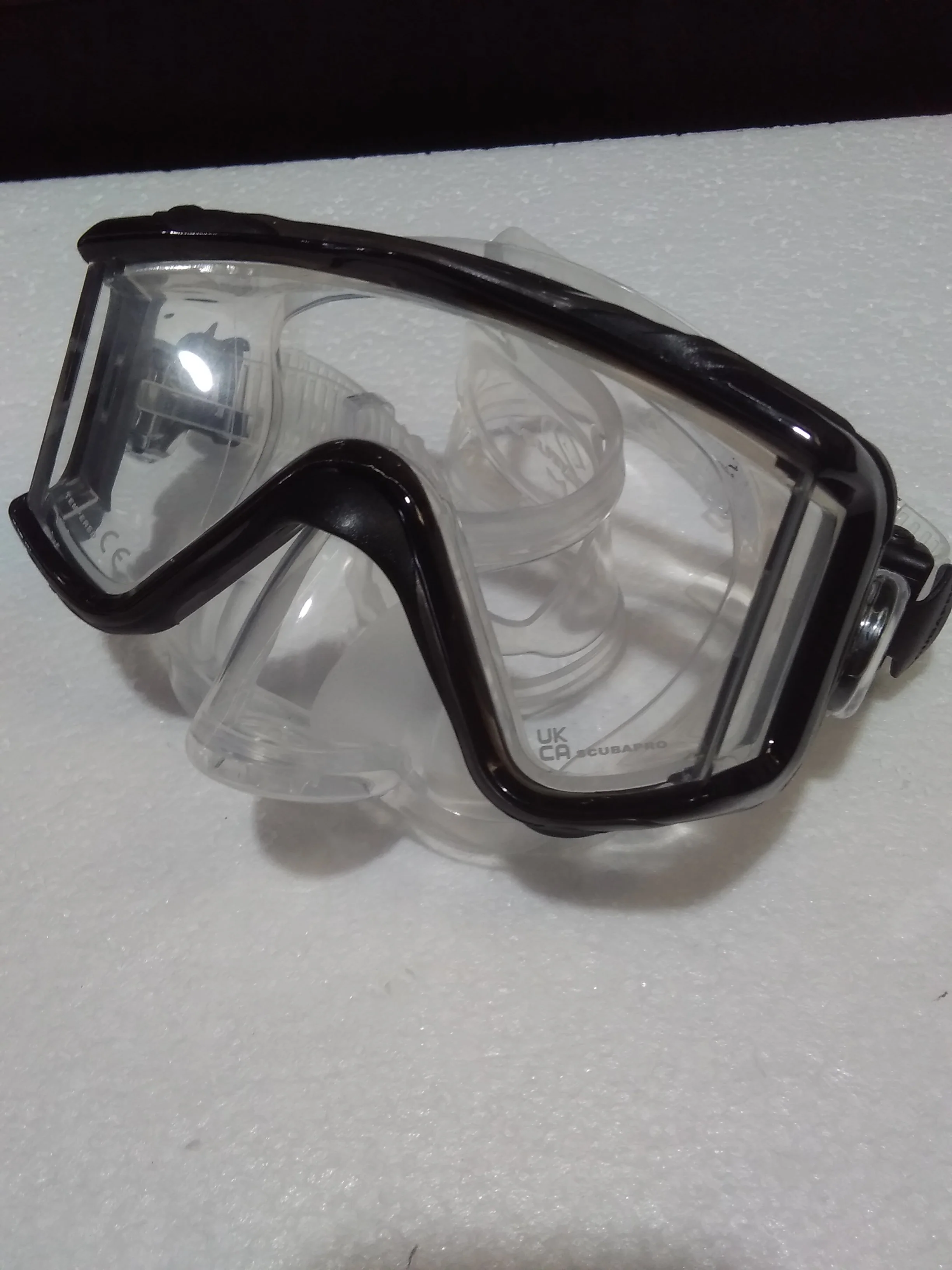 Used Scubapro Crystal Vu Plus Single Lens Scuba Diving Mask w/ Purge - Image 2