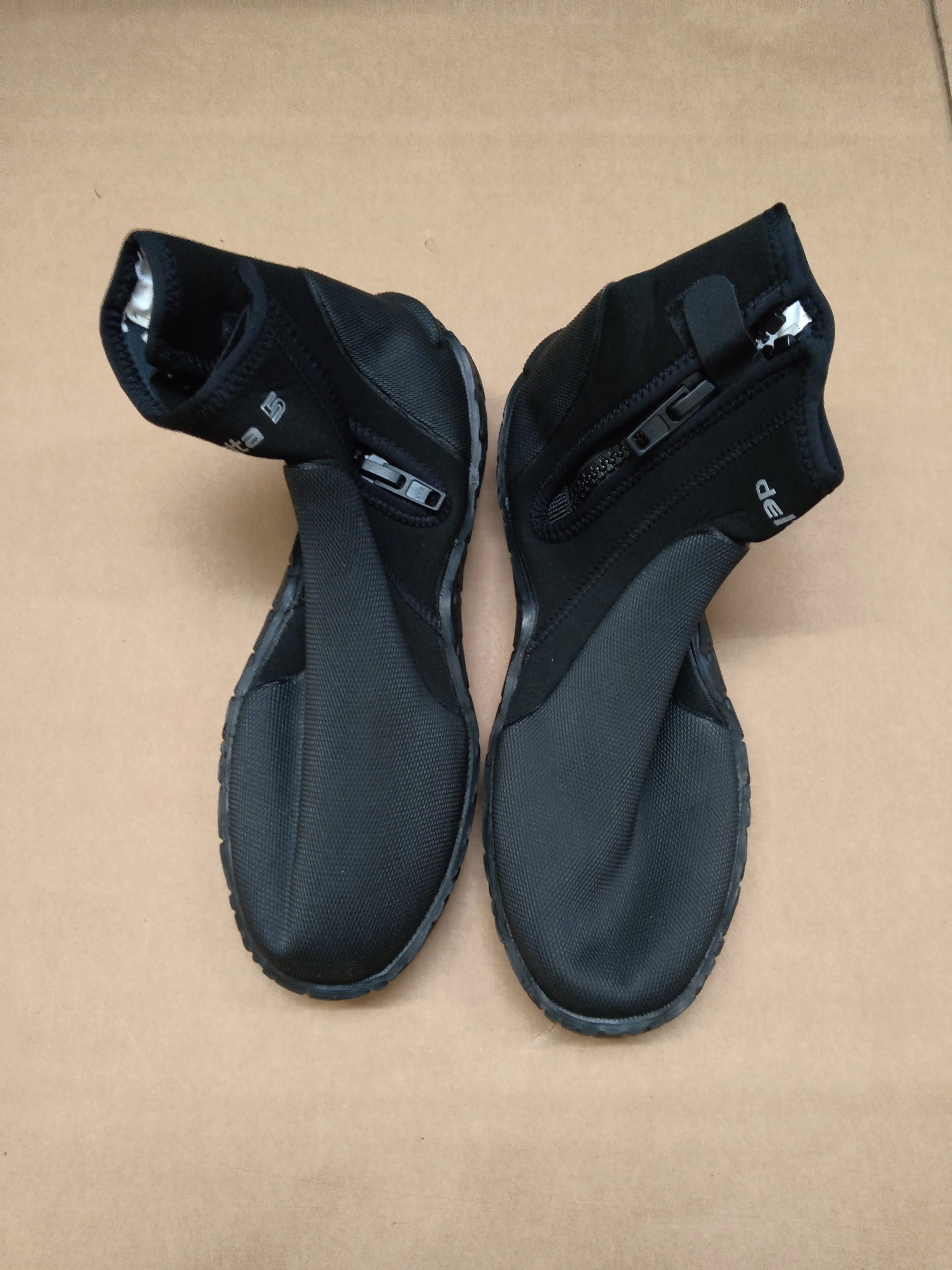 Used Scubapro Delta 5mm Full Cut Dive Boot - Image 2