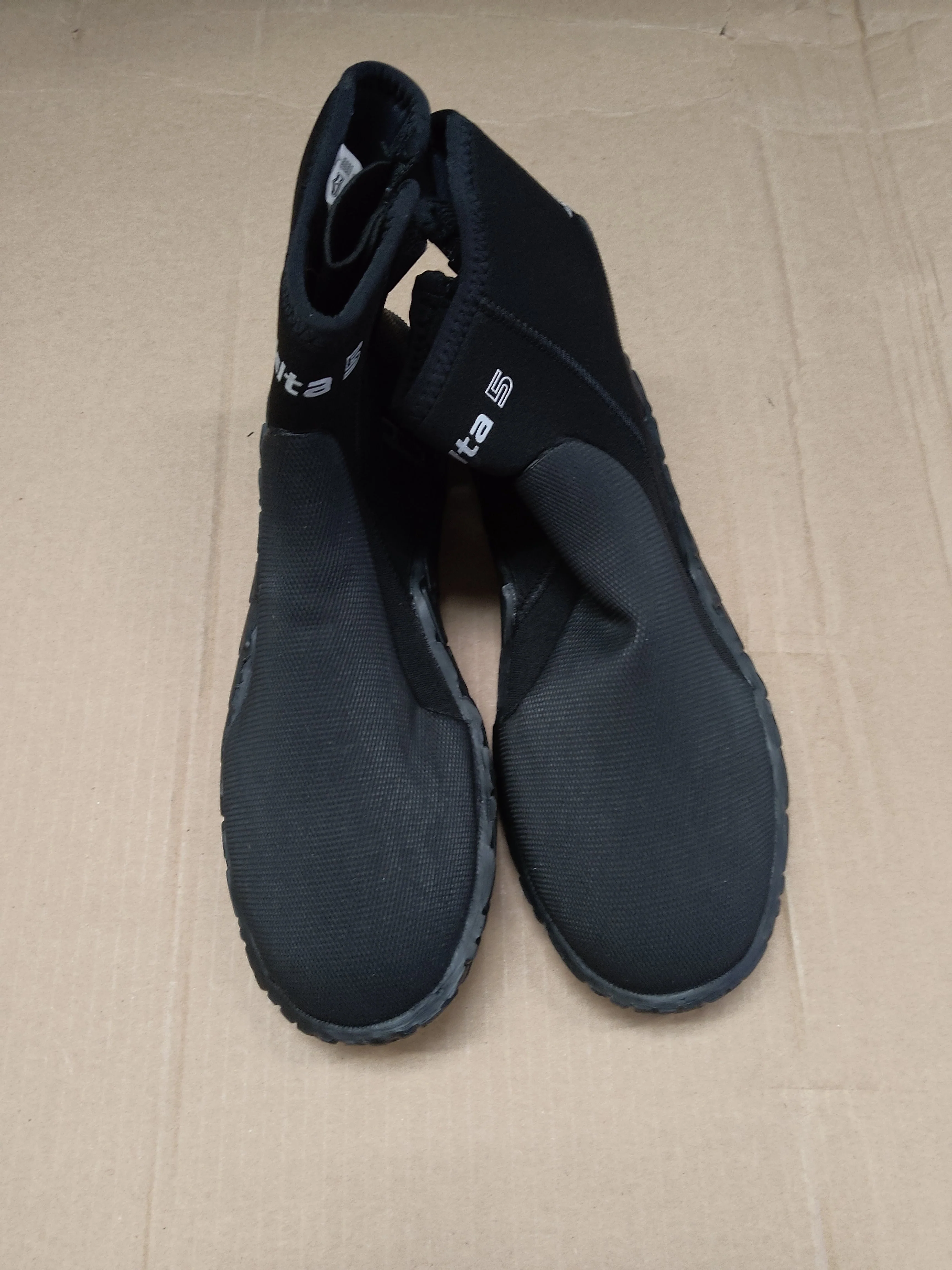 Used Scubapro Delta 5mm Full Cut Dive Boot - Image 5