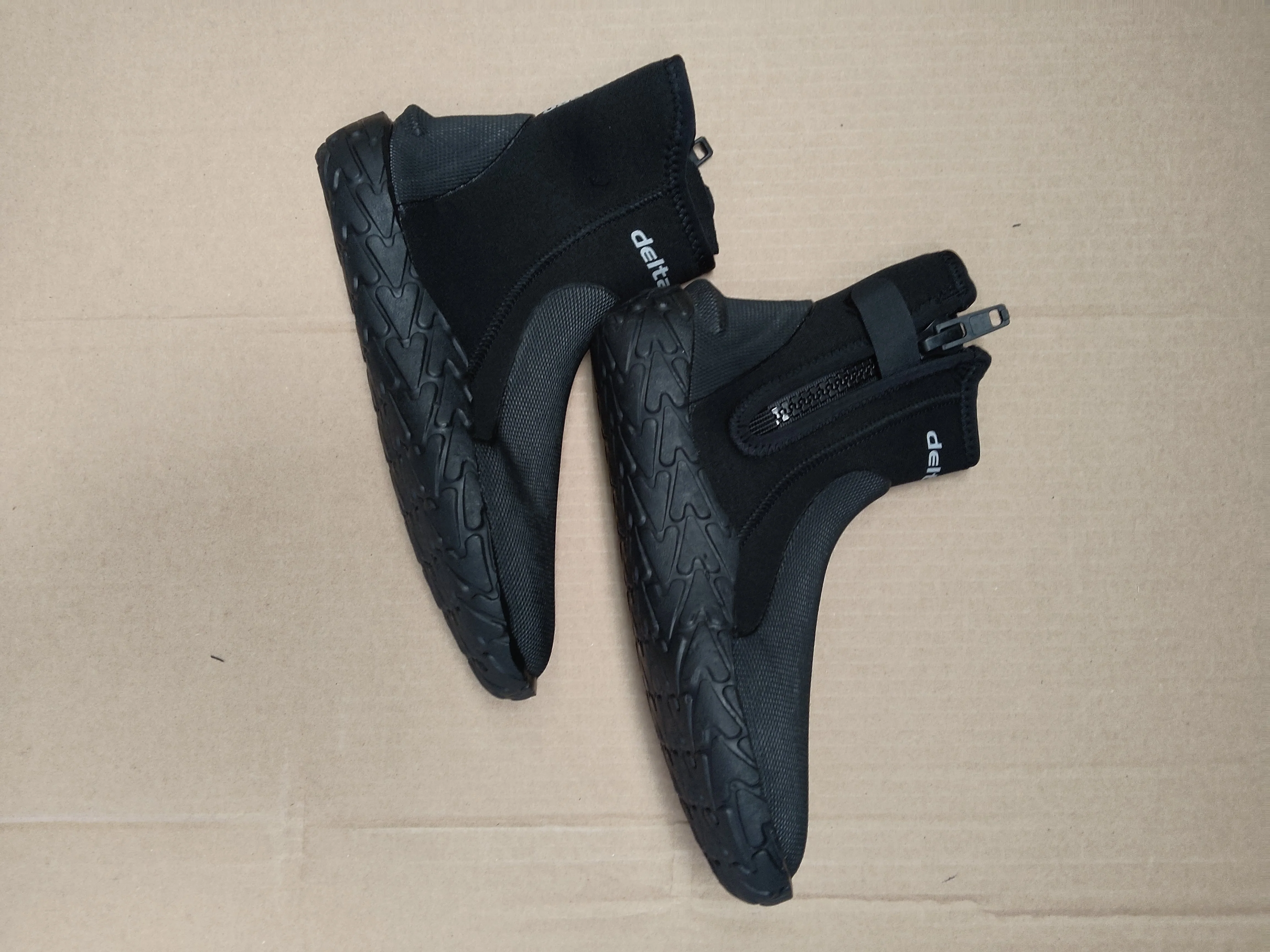 Used Scubapro Delta 5mm Full Cut Dive Boot - Image 9
