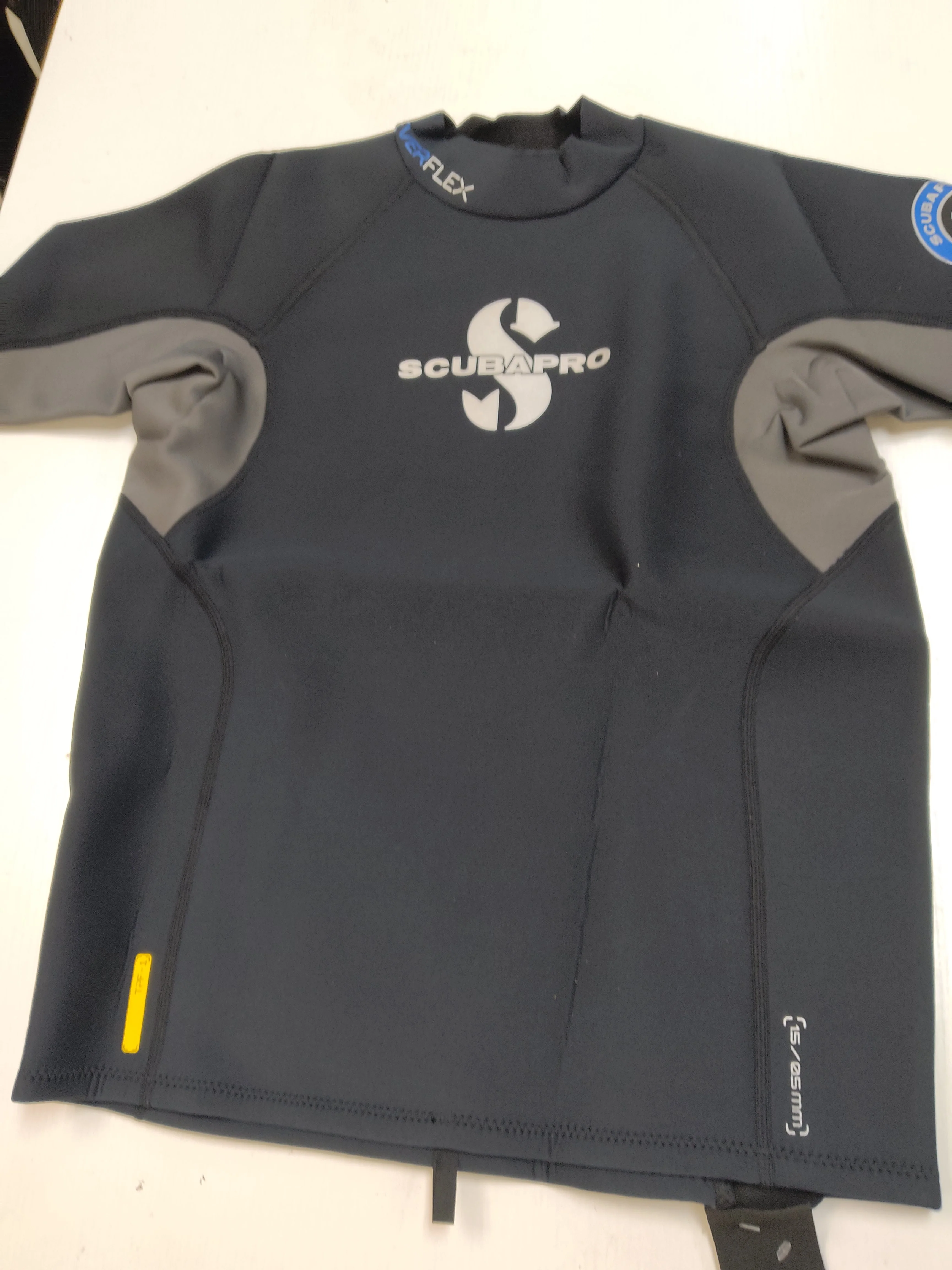 Used Scubapro Everflex 1.5 Men's Long Sleeve - Image 2