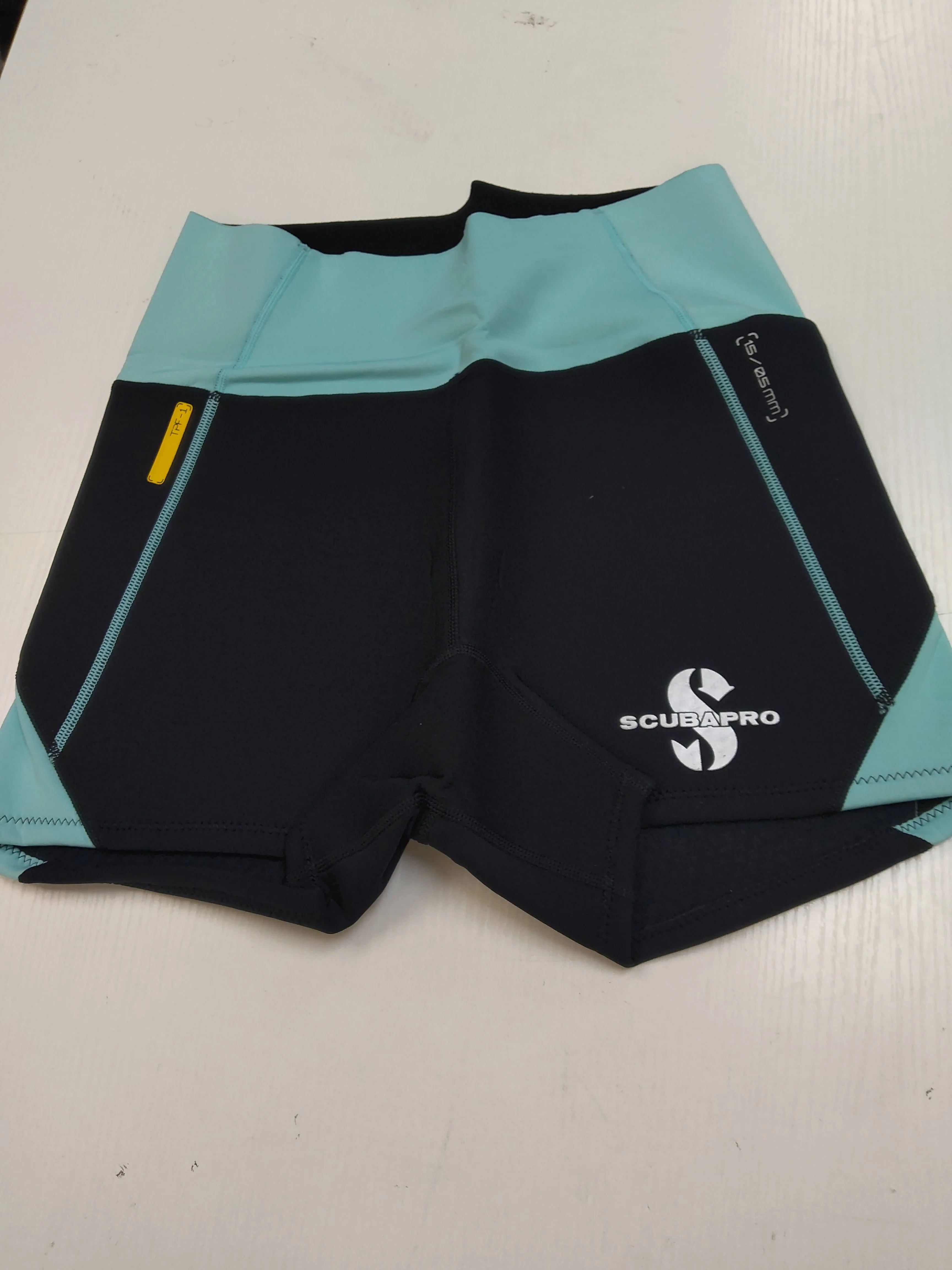 Used Scubapro Everflex 1.5 Short Women's - Image 2