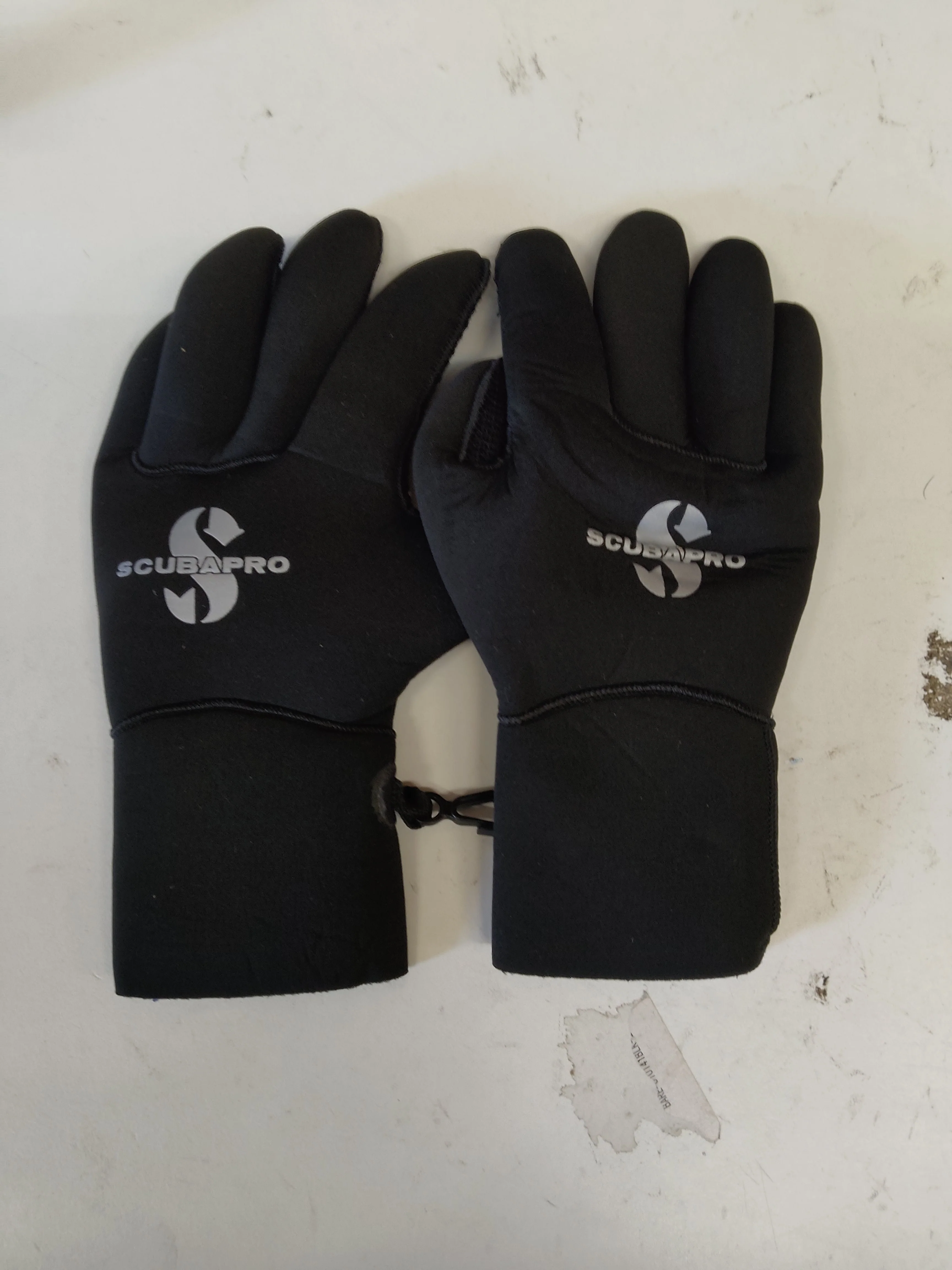 Used Scubapro Everflex 5mm Lined Dive Glove