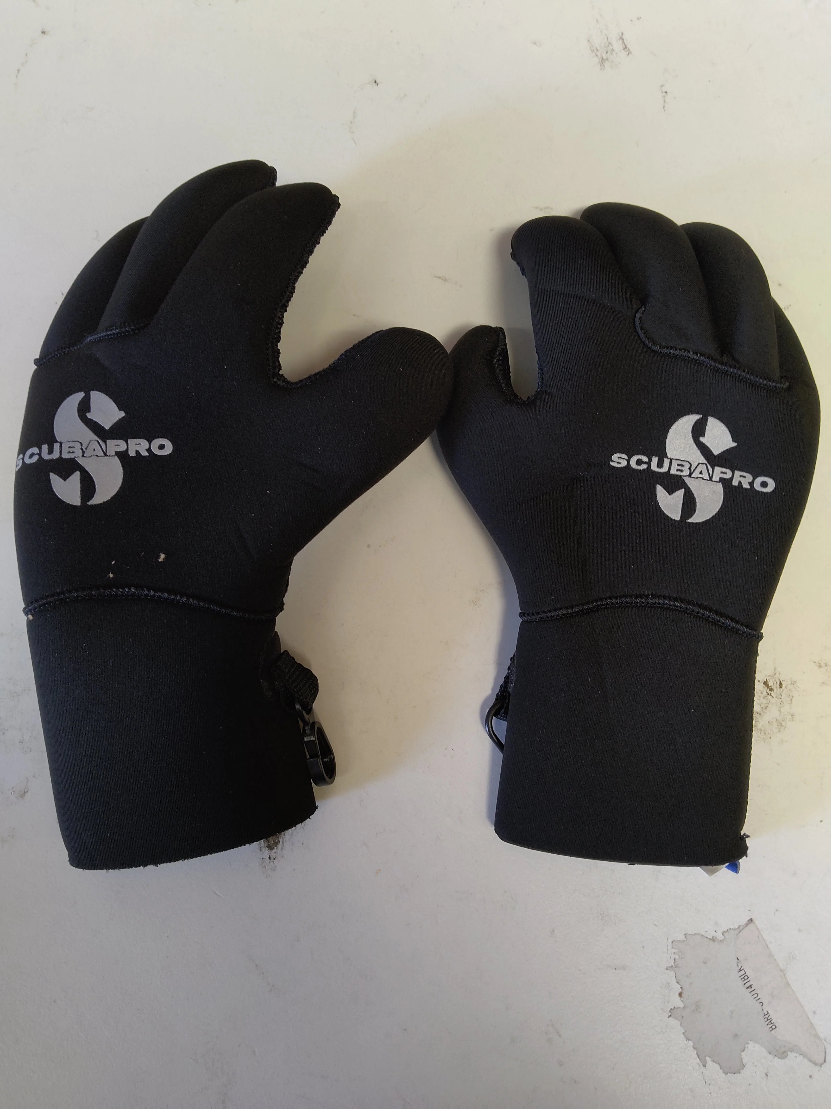 Used Scubapro Everflex 5mm Lined Dive Glove - Image 2